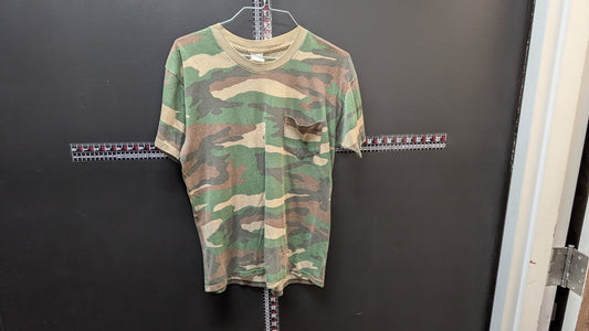 Vintage Duck Bay Camo Pocket T Shirt USA Made Hunting Tee Distressed Grunge Large