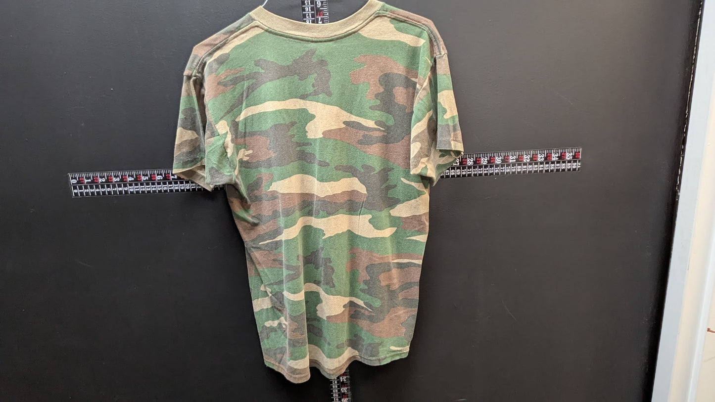 Vintage Duck Bay Camo Pocket T Shirt USA Made Hunting Tee Distressed Grunge Large