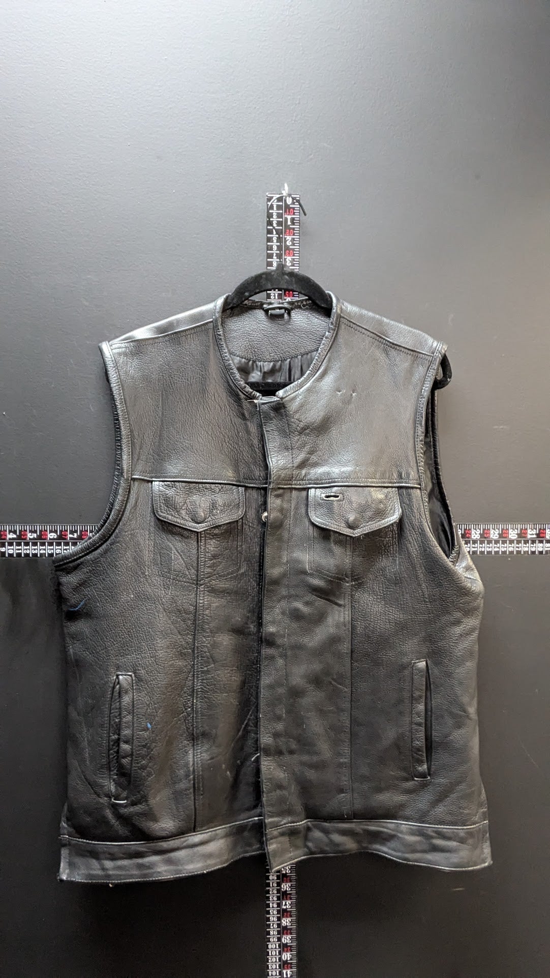 Men’s Black Leather Motorcycle Vest Snap Front Concealed Carry Biker Riding Vest Medium