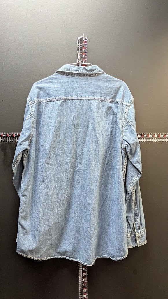 Vintage Denim Button Up Shirt Mens XL Light Wash Chambray Workwear Long Sleeve
