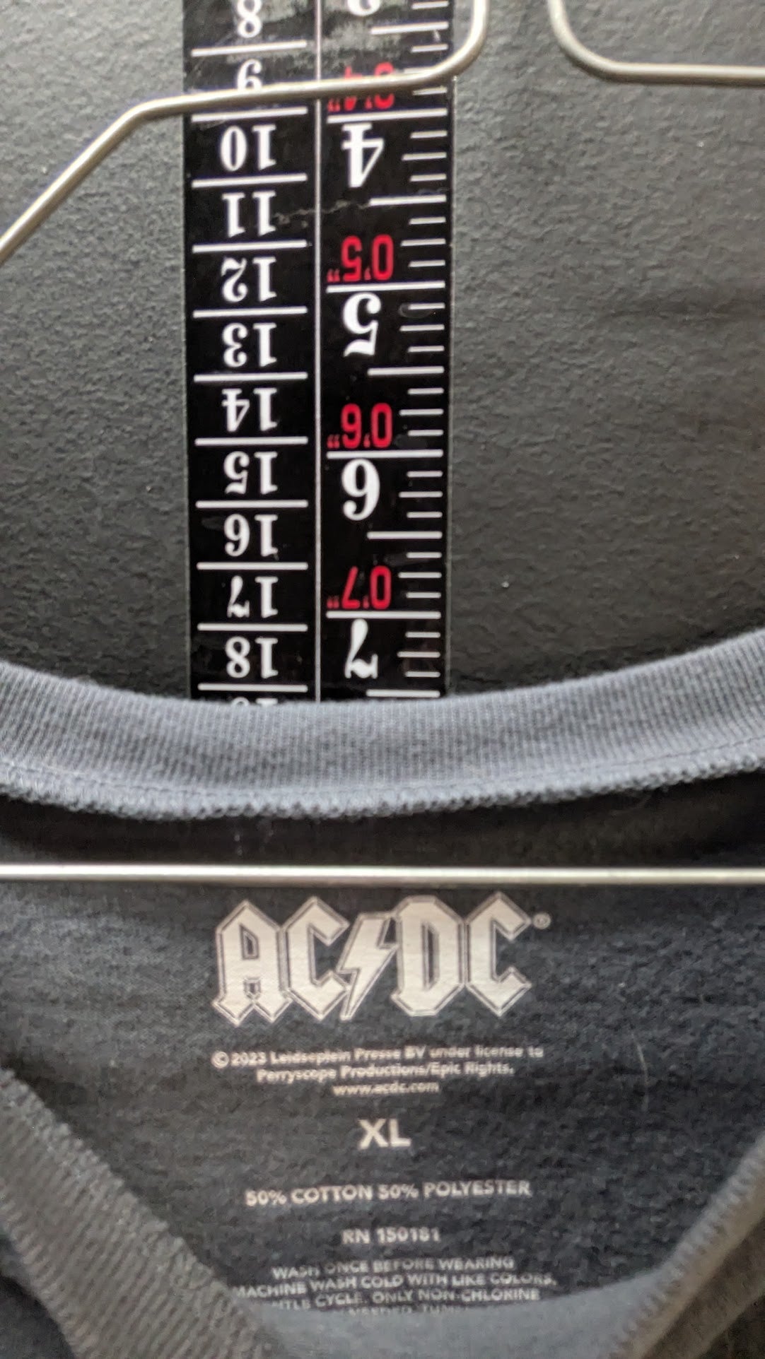 AC/DC Band Tee Shirt Women’s XL Gray Triple Logo Lightning Bolt Graphic Rock Band T-Shirt