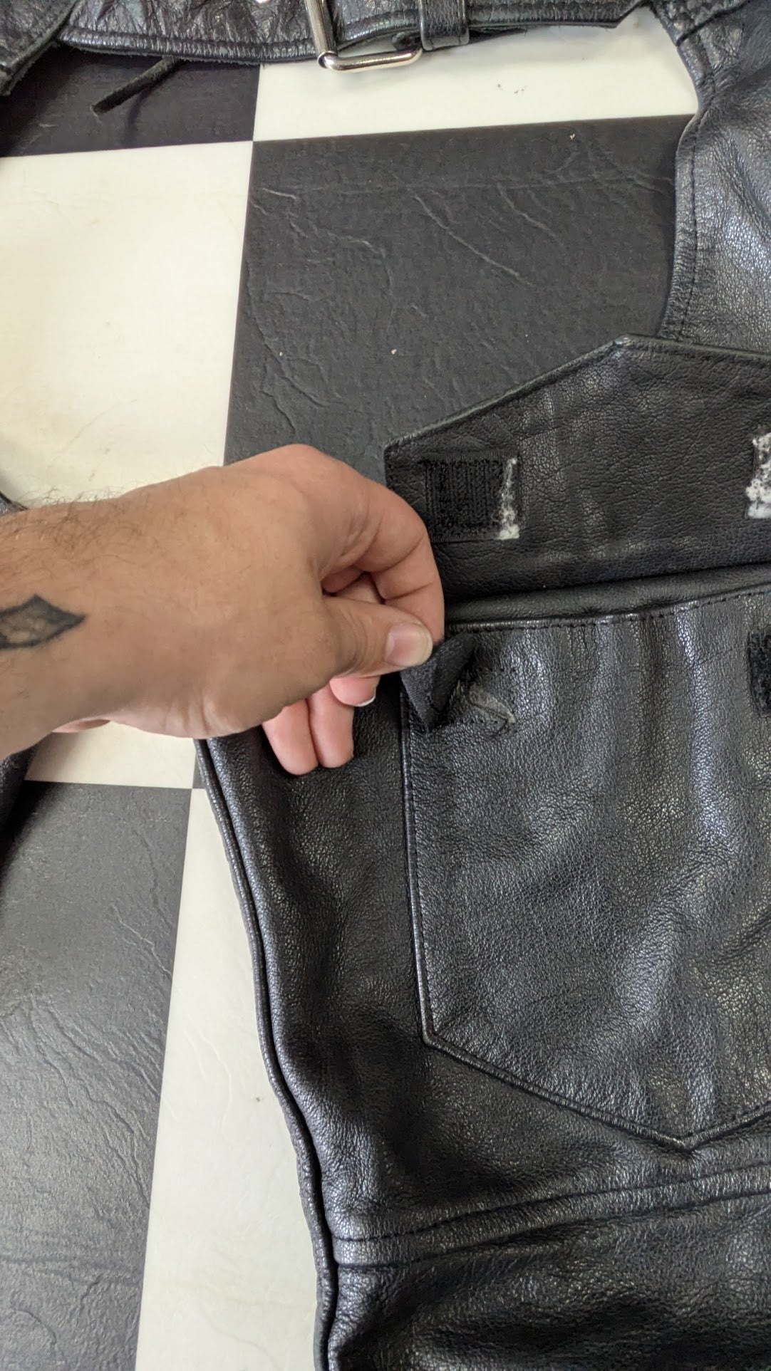 MOB Classic X4 Genuine Leather Fringe Motorcycle Chaps Black Western Riding Chaps