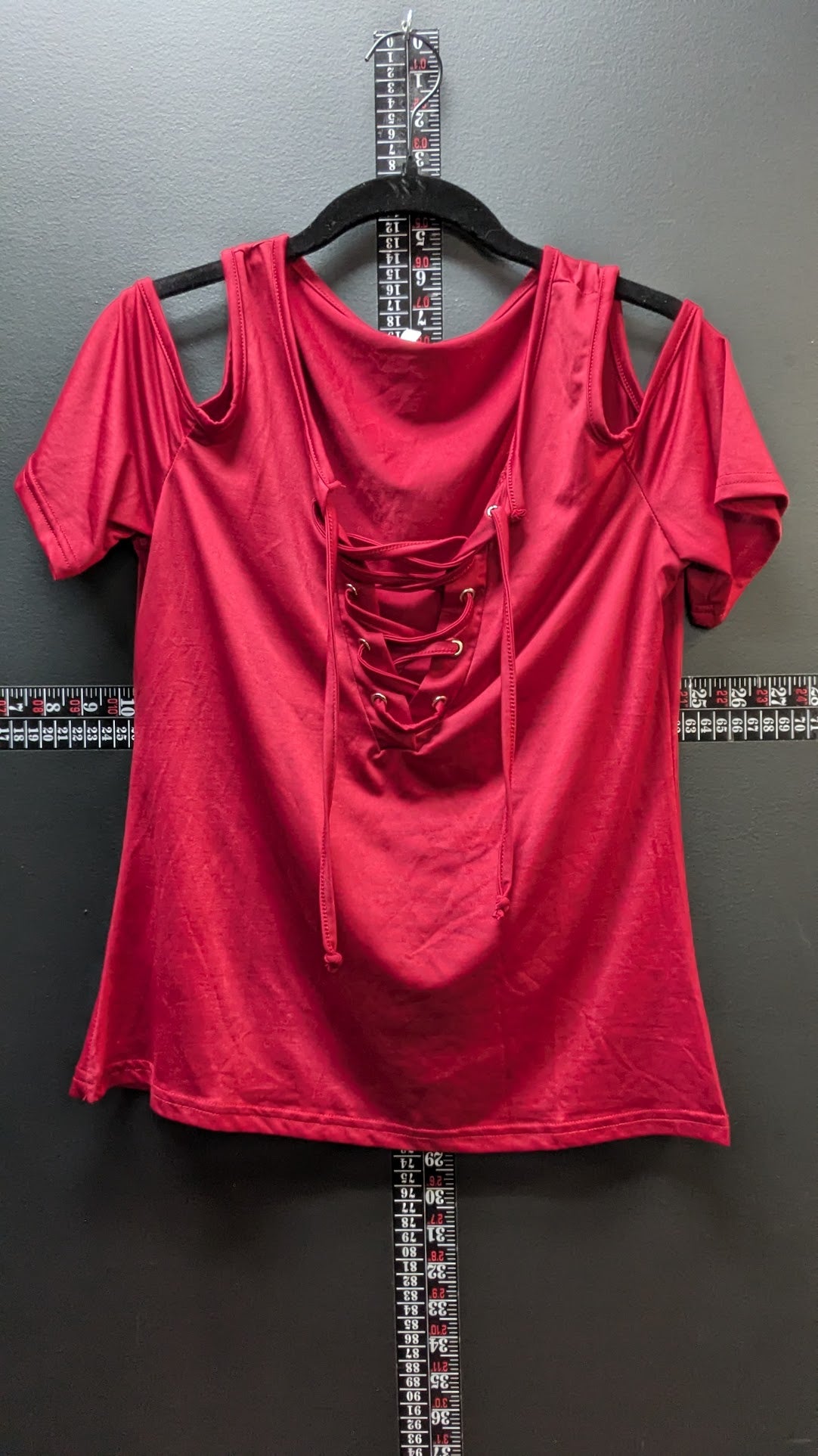 Women's Red Cold Shoulder Lace-Up Top Size Large Short Sleeve Criss Cross Front