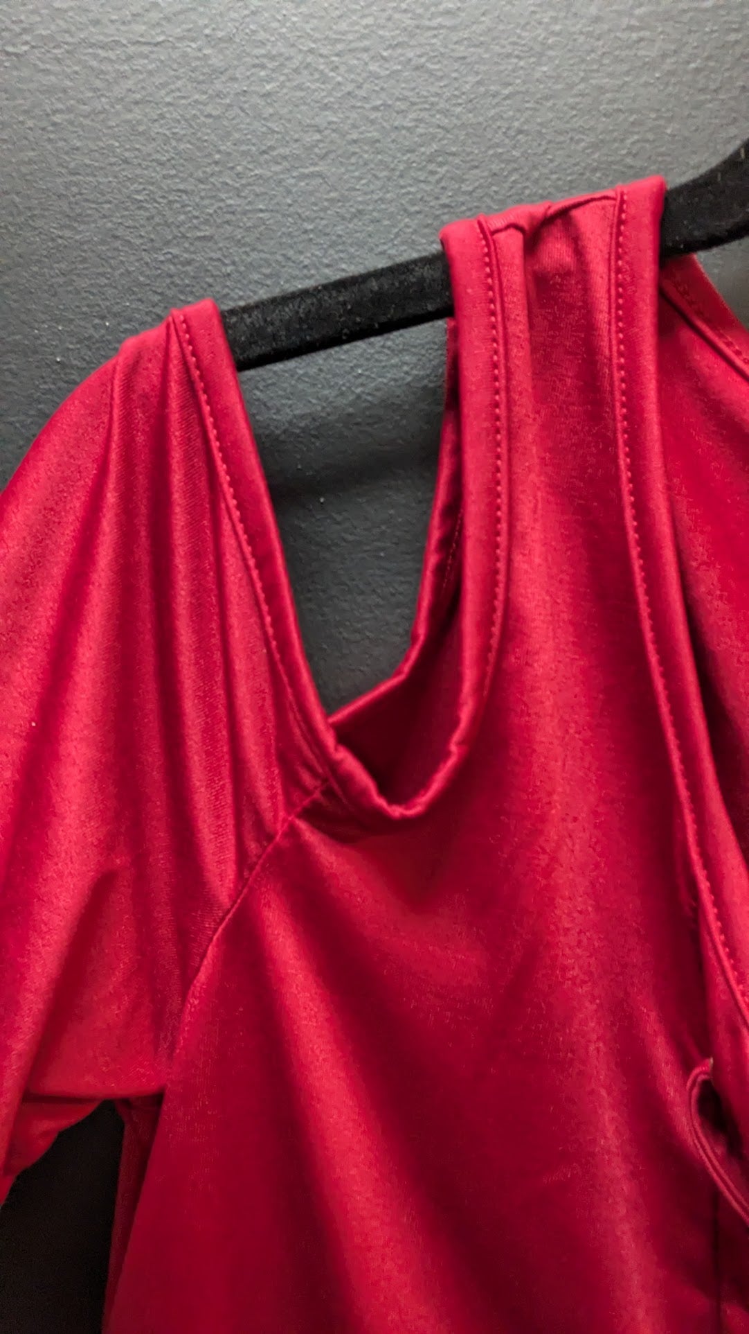 Women's Red Cold Shoulder Lace-Up Top Size Large Short Sleeve Criss Cross Front