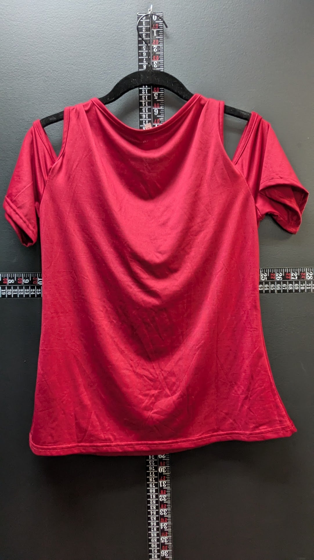 Women's Red Cold Shoulder Lace-Up Top Size Large Short Sleeve Criss Cross Front