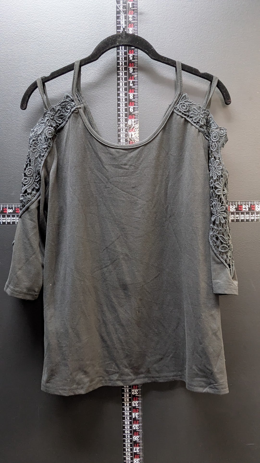 Women's Black Cold Shoulder Top Large Floral Crochet Lace Sleeve V-Neck Boho