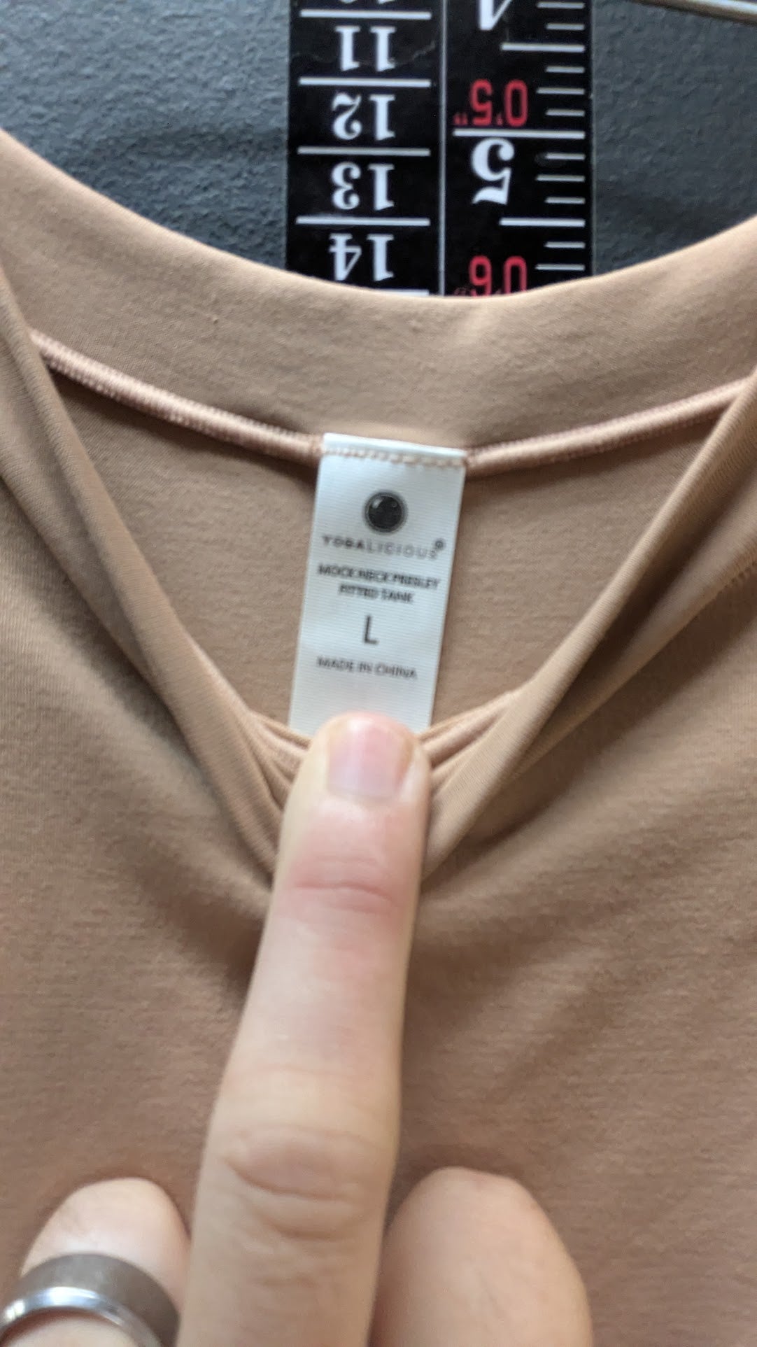 Yogalicious Womens Large Mock Neck Sleeveless Top Tan Blush Stretch Athleisure Shirt