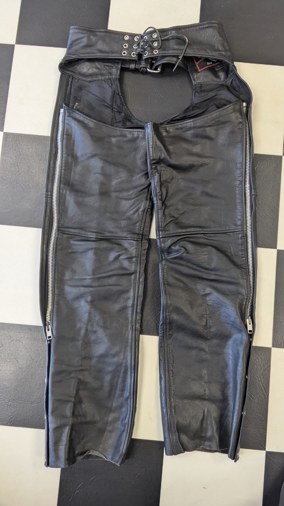 Interstate Leather Originals Black Leather Motorcycle Chaps Size Small Adjustable Riding Chaps