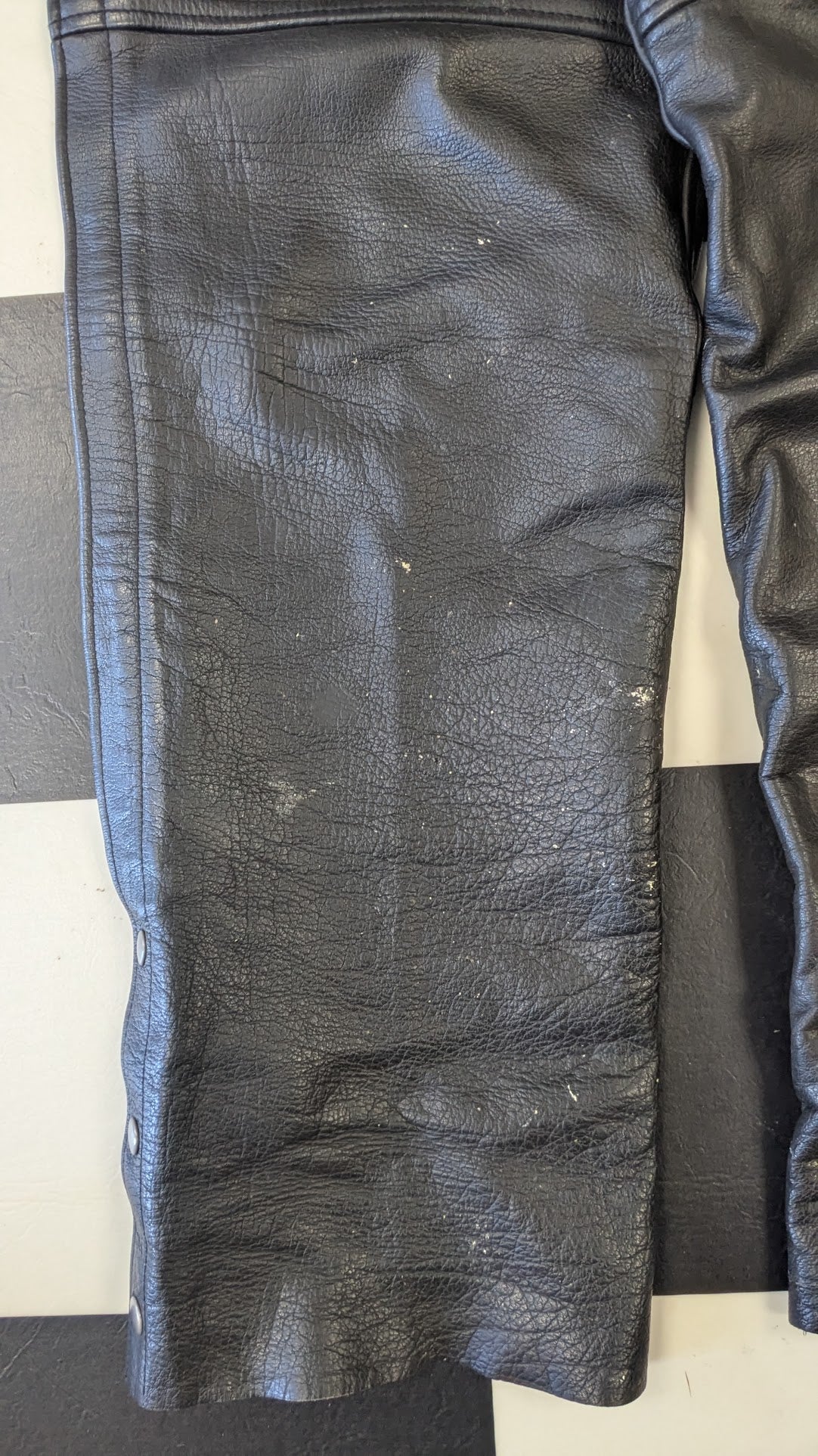Leather Gallery Black Leather Motorcycle Chaps Size Large Harley-Davidson Patch Riding Chaps