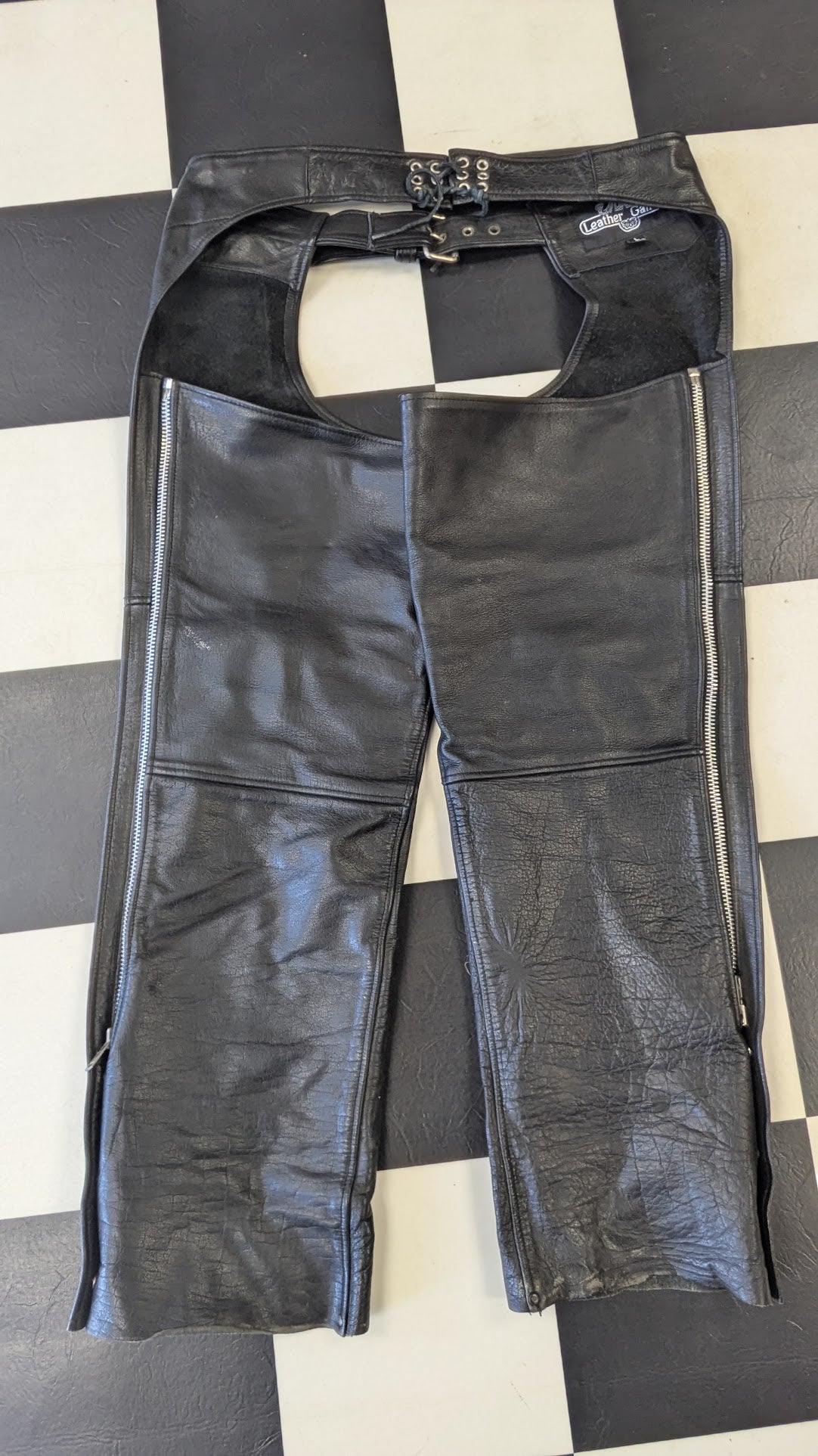 Leather Gallery Black Leather Motorcycle Chaps Size Large Harley-Davidson Patch Riding Chaps