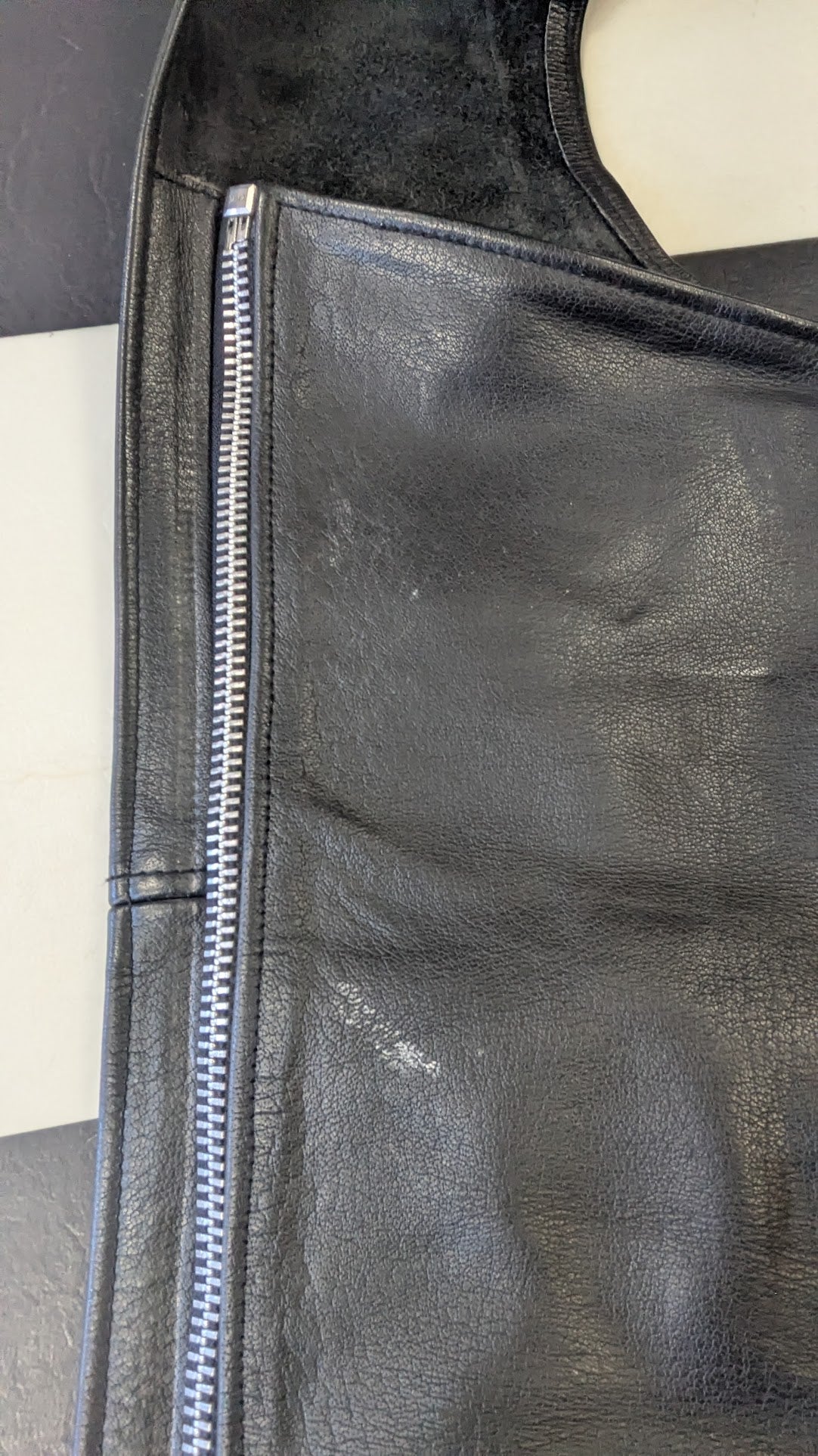 Leather Gallery Black Leather Motorcycle Chaps Size Large Harley-Davidson Patch Riding Chaps
