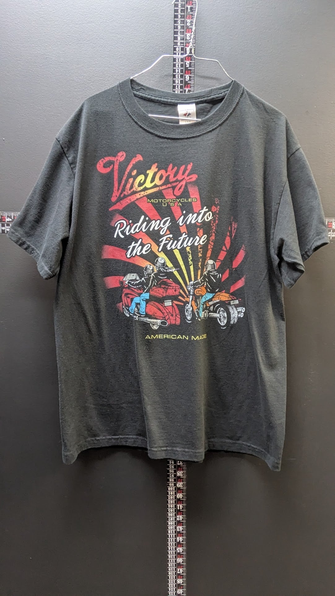 Victory Motorcycles "Riding Into The Future" Graphic T-Shirt – Men's Large Black