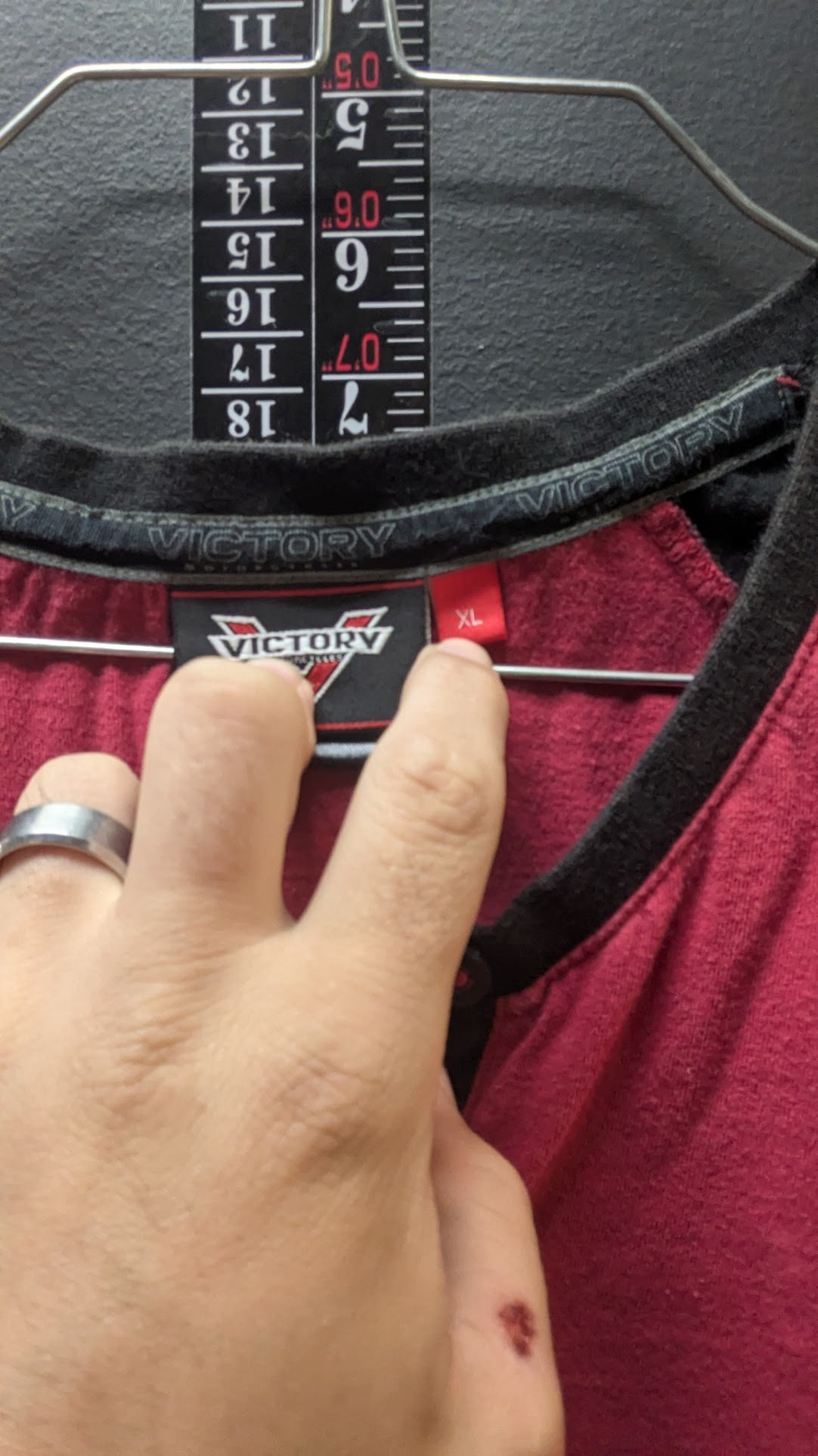 Victory Motorcycles Spirit Lake Raglan Henley T-Shirt – Women's XL Red Black