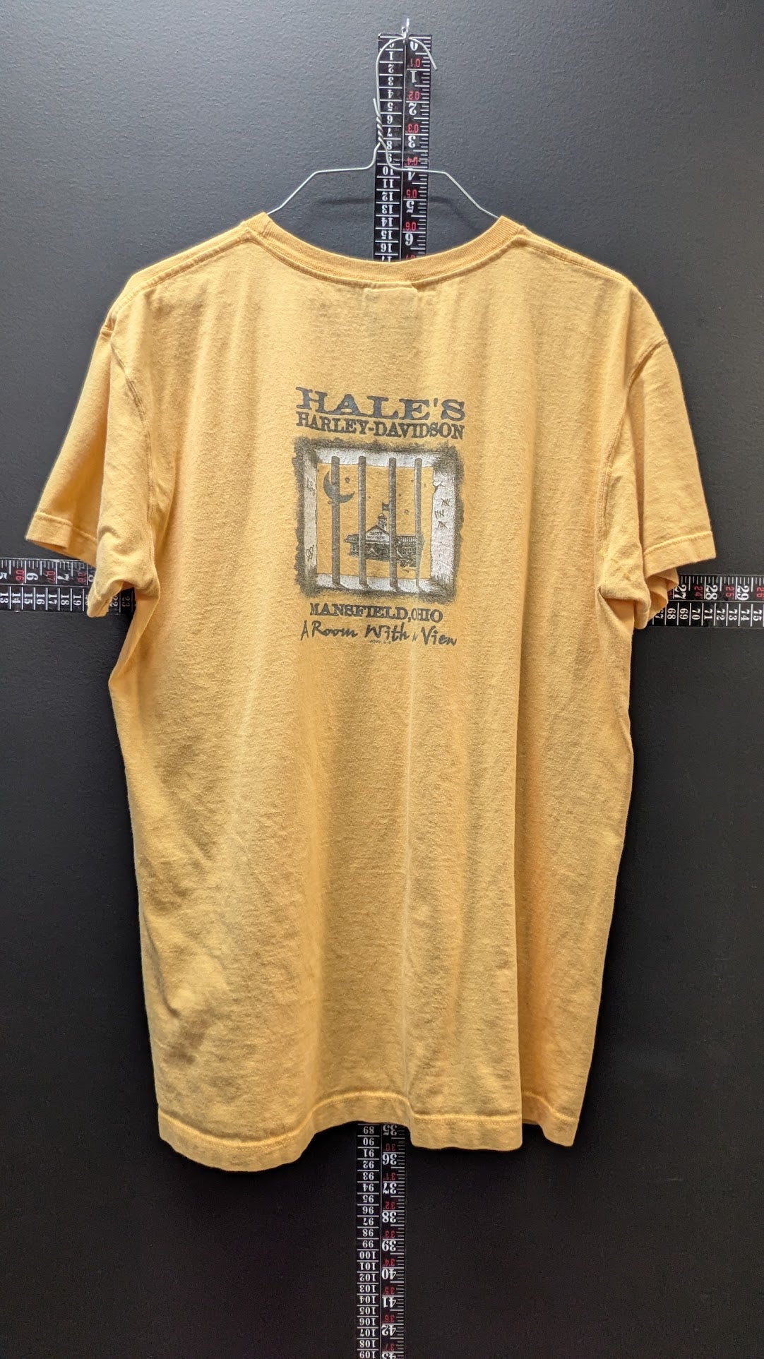 Vintage 2004 Harley-Davidson "Harley Chicks Kick Butt!" T-Shirt Women's XL Yellow Hale's Harley-Davidson
