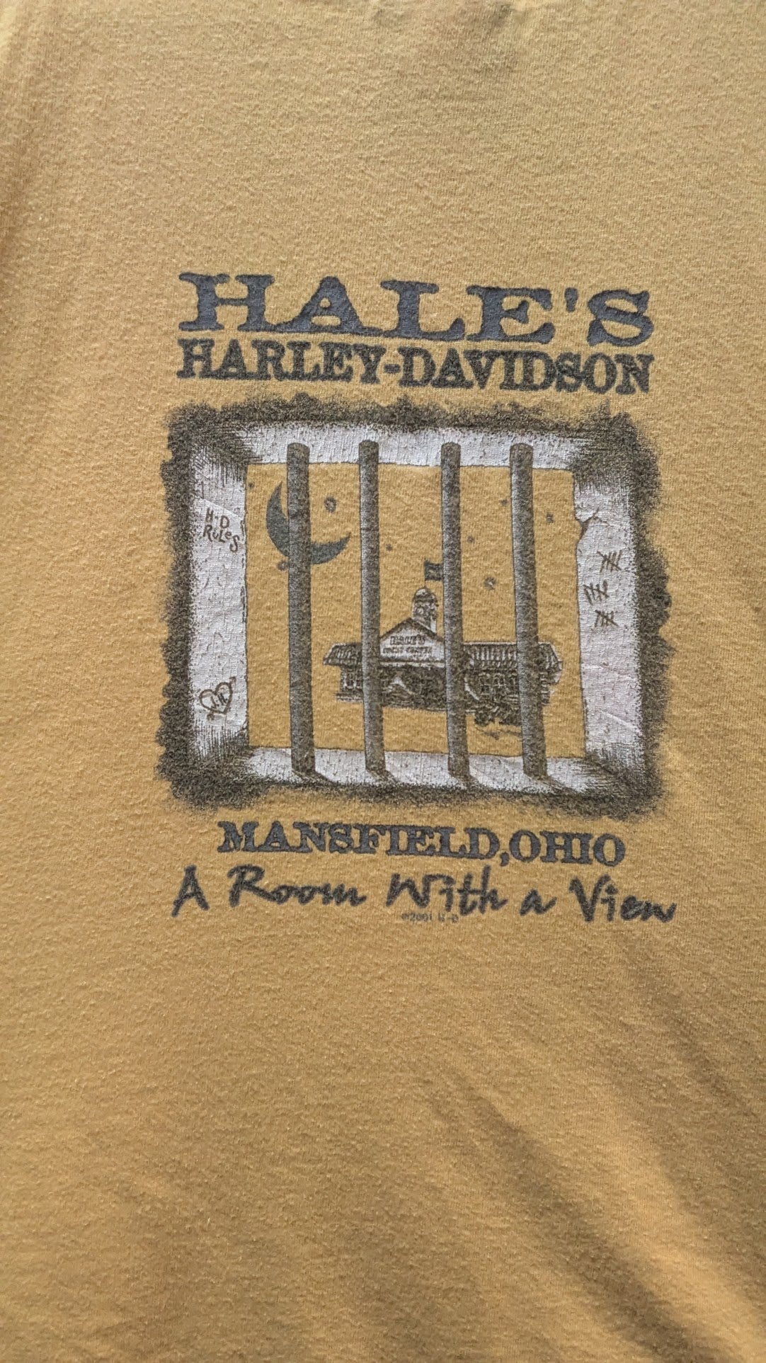 Vintage 2004 Harley-Davidson "Harley Chicks Kick Butt!" T-Shirt Women's XL Yellow Hale's Harley-Davidson