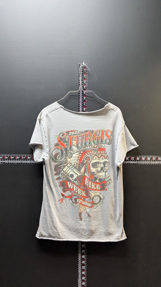 2022 Sturgis Bike Week T-Shirt Large Gray Cut Neck Distressed Biker Graphic