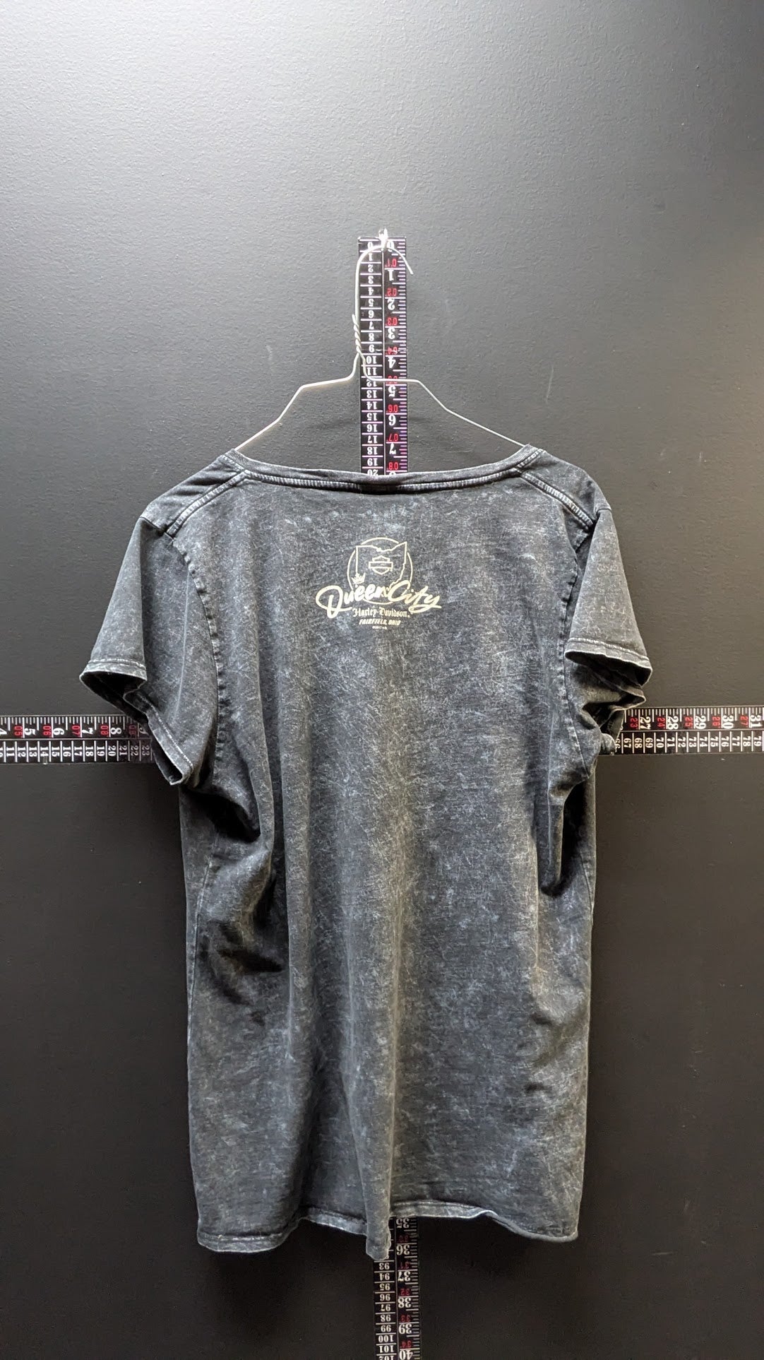 Harley-Davidson Women's XL V-Neck T-Shirt Queen City Fairfield OH Black Mineral Wash Large