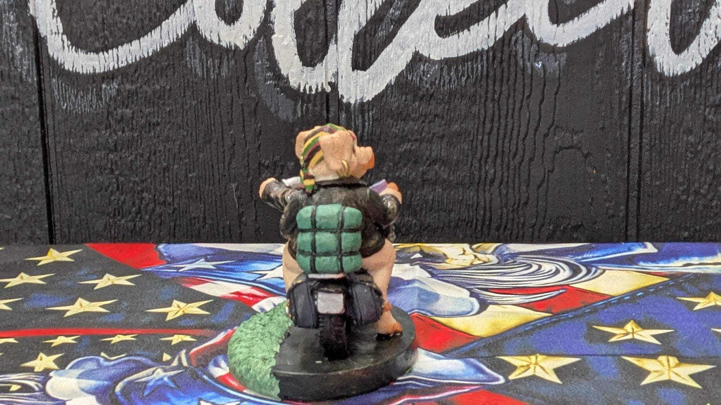 Pork Choppers Highway Hogs  Figurine Motorcycle Biker Pig Couple Statue w/ Box #33900