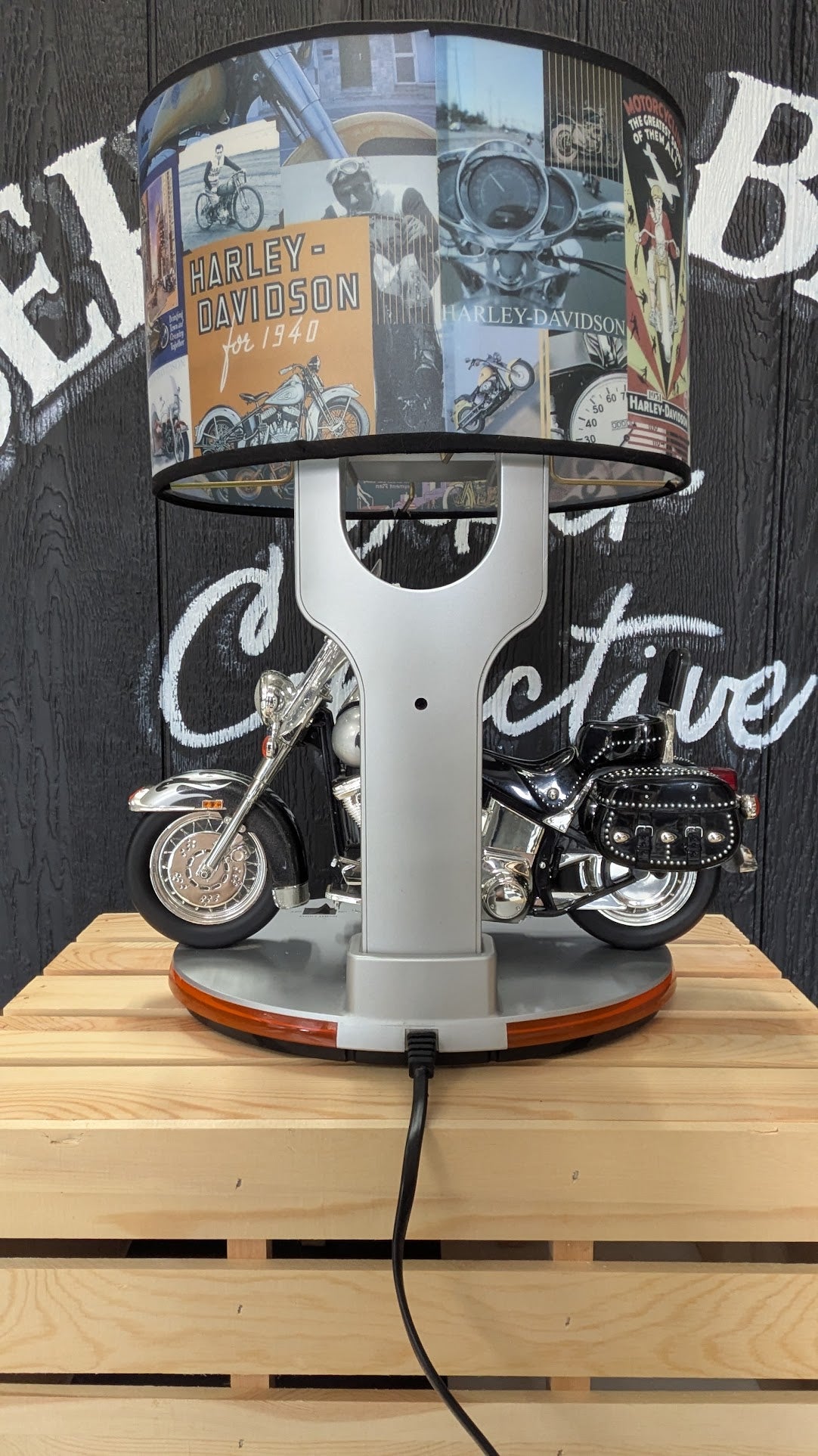 Harley-Davidson Heritage Softail Table Lamp with Light & Sound – Collectible Motorcycle Display Lamp
