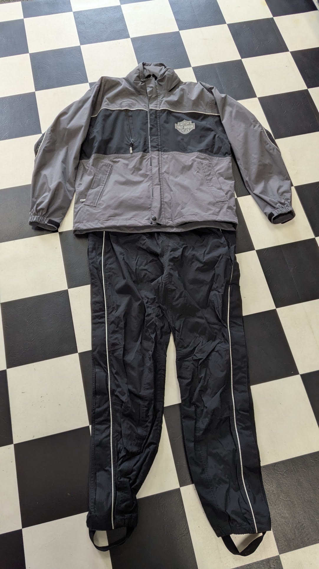 Harley-Davidson Men's Medium Gray Black Rain Suit Jacket Pants Motorcycle