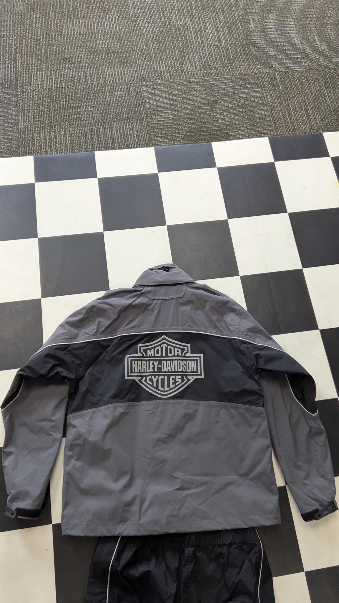 Harley-Davidson Men's Medium Gray Black Rain Suit Jacket Pants Motorcycle