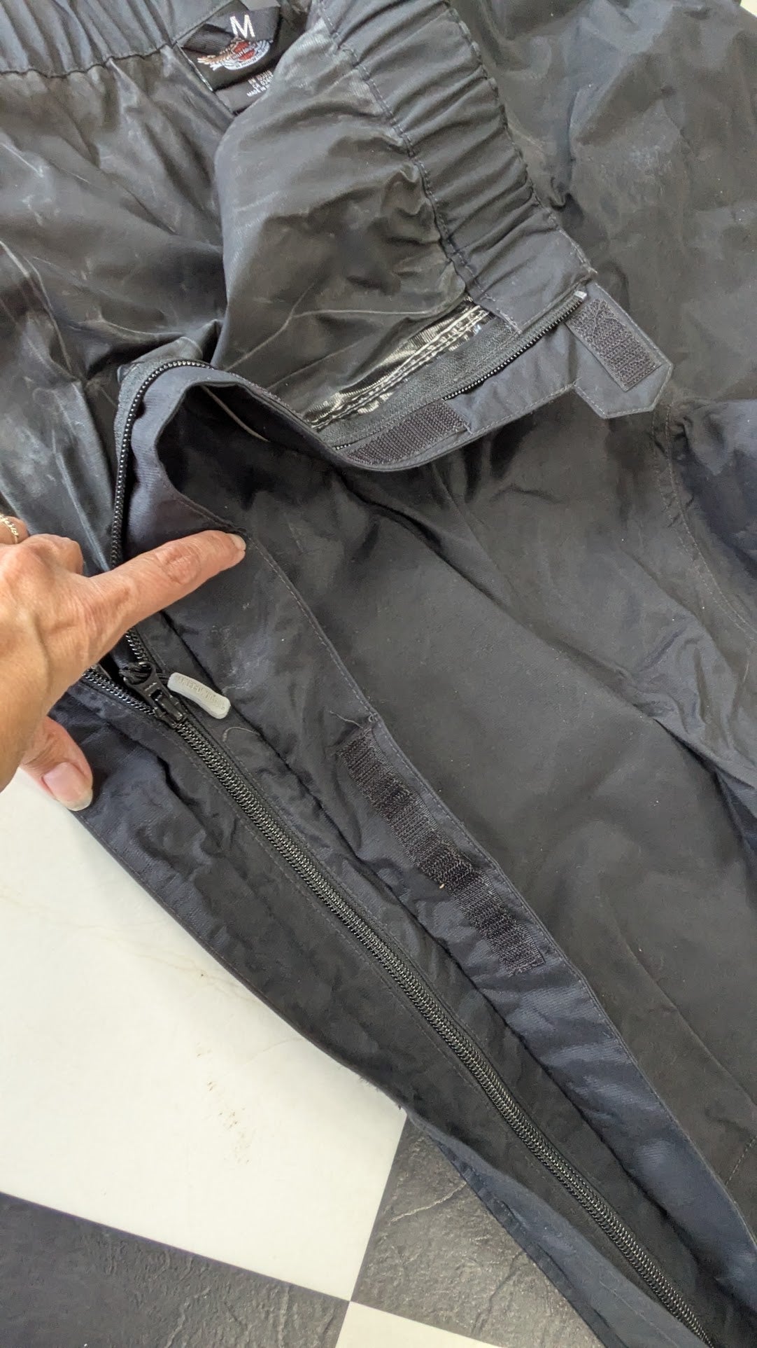 Harley-Davidson Men's Medium Gray Black Rain Suit Jacket Pants Motorcycle