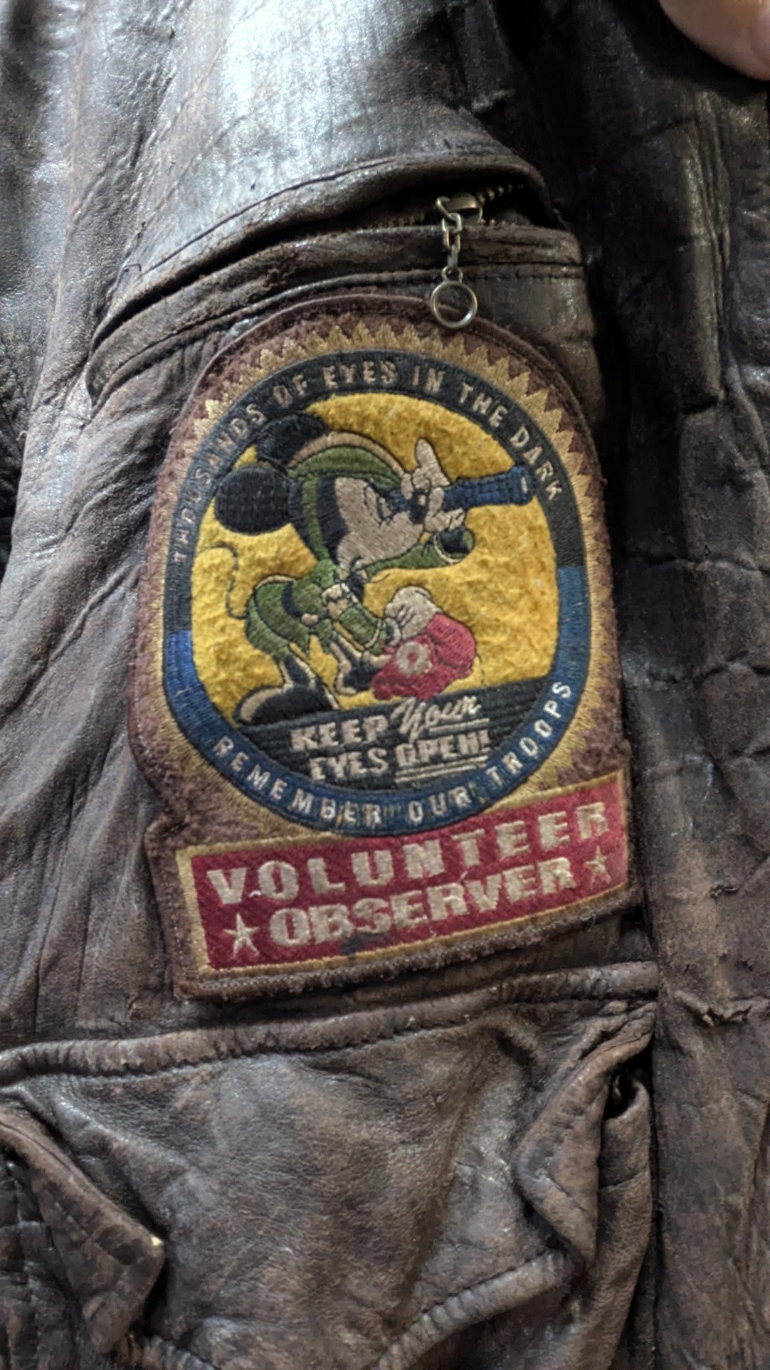 RARE VINTAGE 1994 DISNEY MICKEY MOUSE 449th FLYING ACES LEATHER JACKET - SIZE LARGE - THRASHED / AS-IS