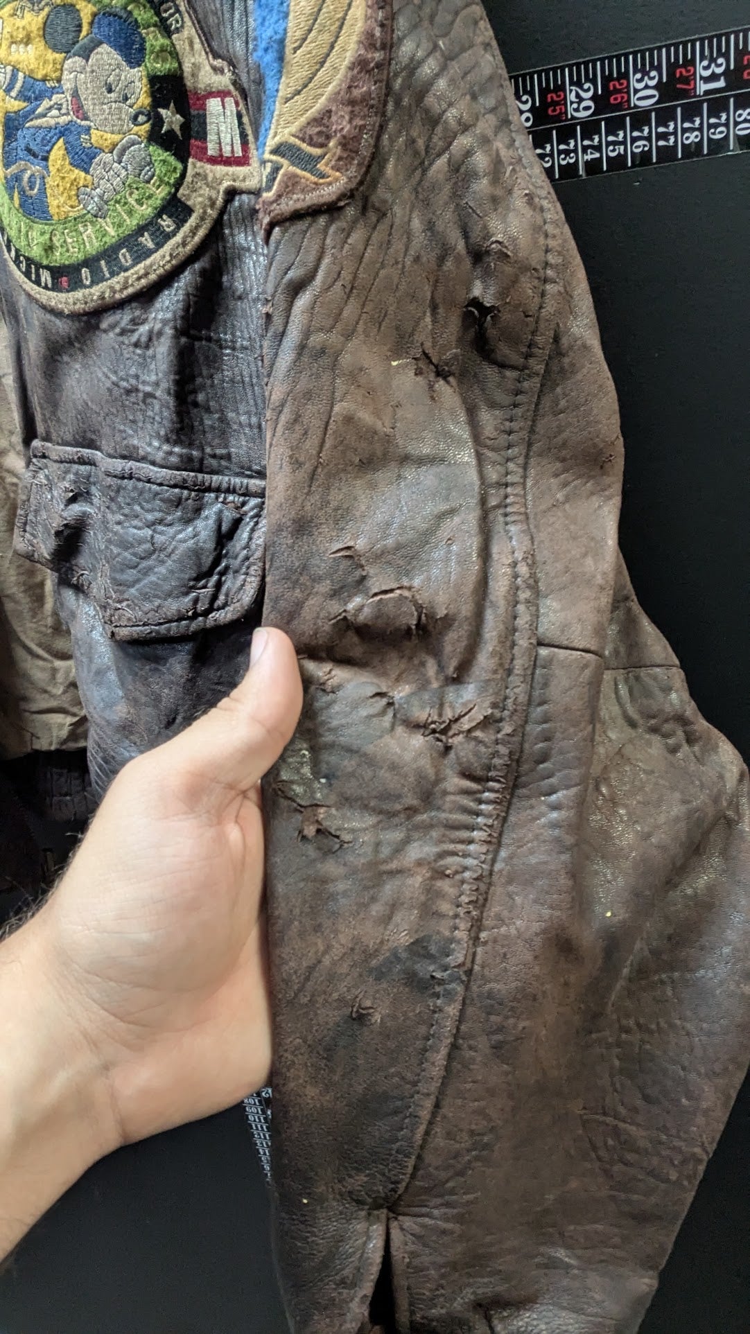 RARE VINTAGE 1994 DISNEY MICKEY MOUSE 449th FLYING ACES LEATHER JACKET - SIZE LARGE - THRASHED / AS-IS