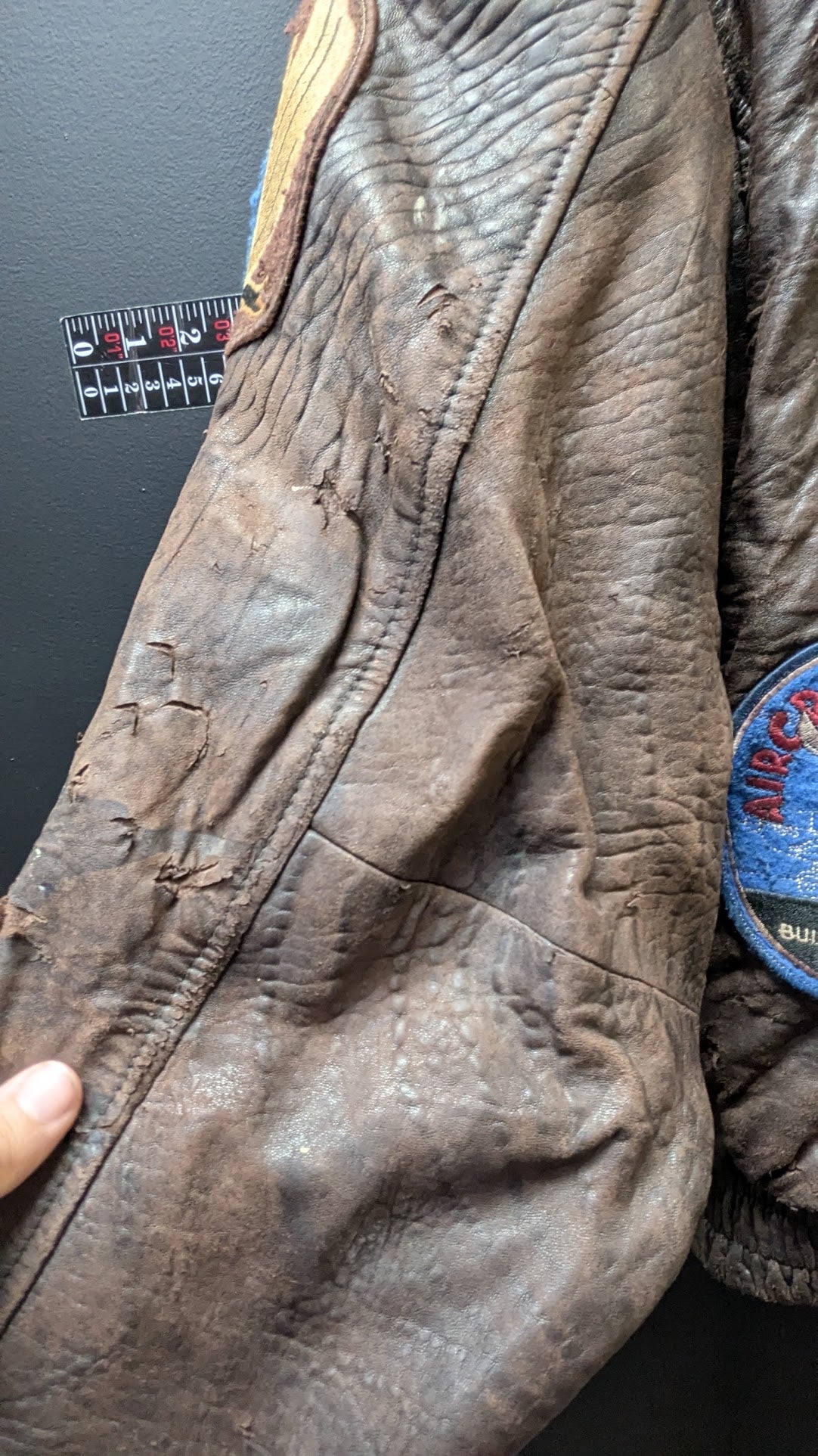 RARE VINTAGE 1994 DISNEY MICKEY MOUSE 449th FLYING ACES LEATHER JACKET - SIZE LARGE - THRASHED / AS-IS