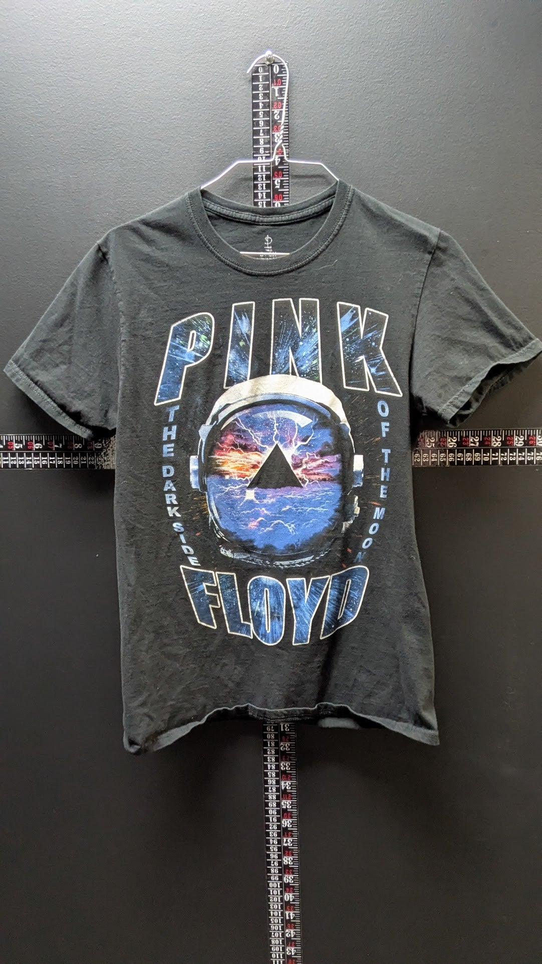Pink Floyd Dark Side of the Moon T-Shirt Black  Astronaut Graphic Small