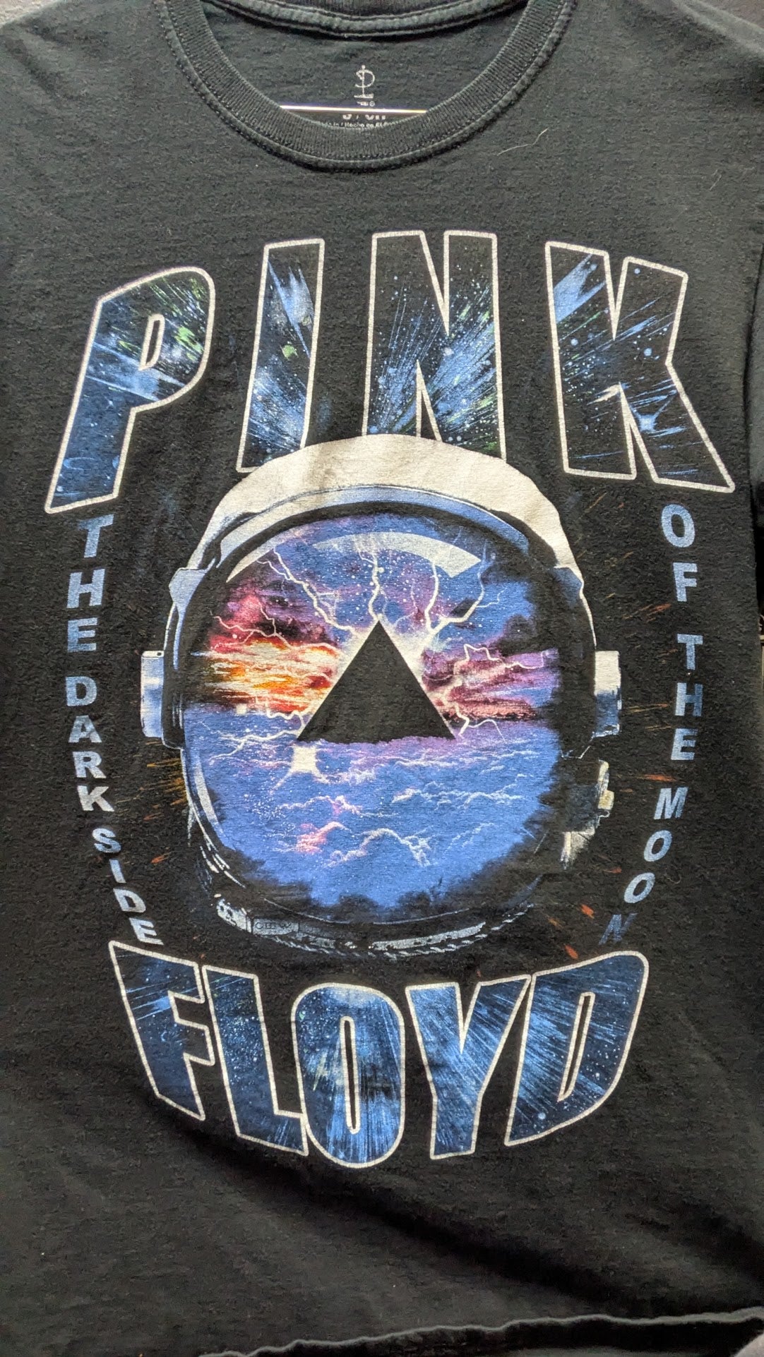 Pink Floyd Dark Side of the Moon T-Shirt Black  Astronaut Graphic Small