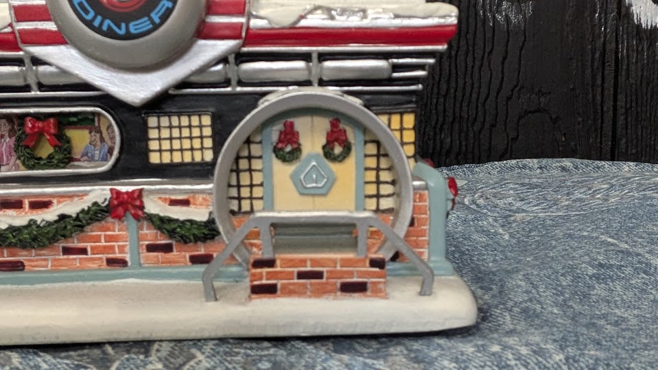 2006 Hawthorne Village Kick Start Diner Cycle City Christmas Motorcycle Village A2180 w/ COA
