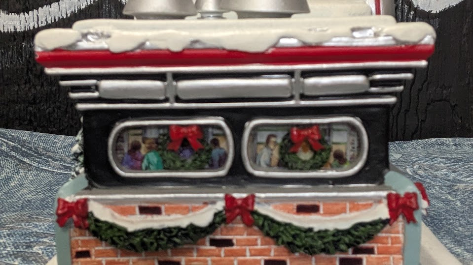 2006 Hawthorne Village Kick Start Diner Cycle City Christmas Motorcycle Village A2180 w/ COA