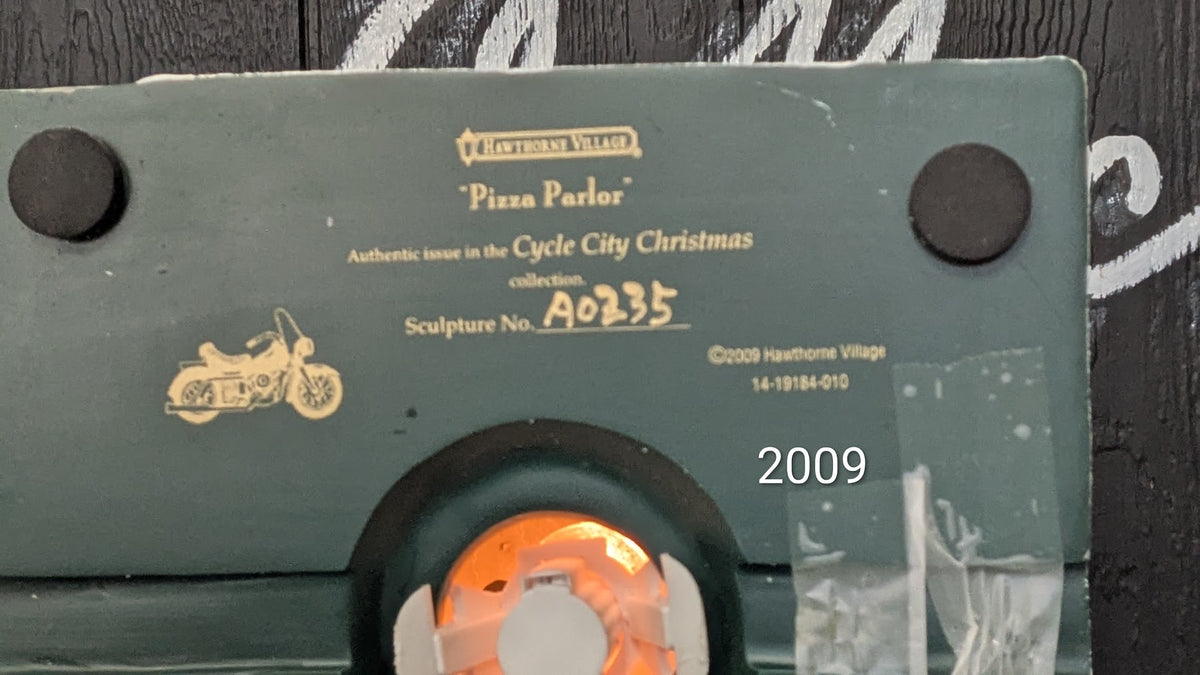 Hawthorne Village Cycle City Pizza Parlor Christmas Village 2009 Lighted Building