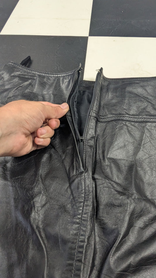 Vintage Corina Ltd. Black Genuine Leather Skirt – Size 13