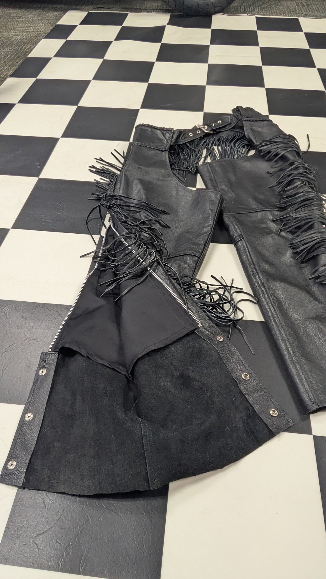 Vintage Leather Gallery Leather Fringe Chaps – Size L