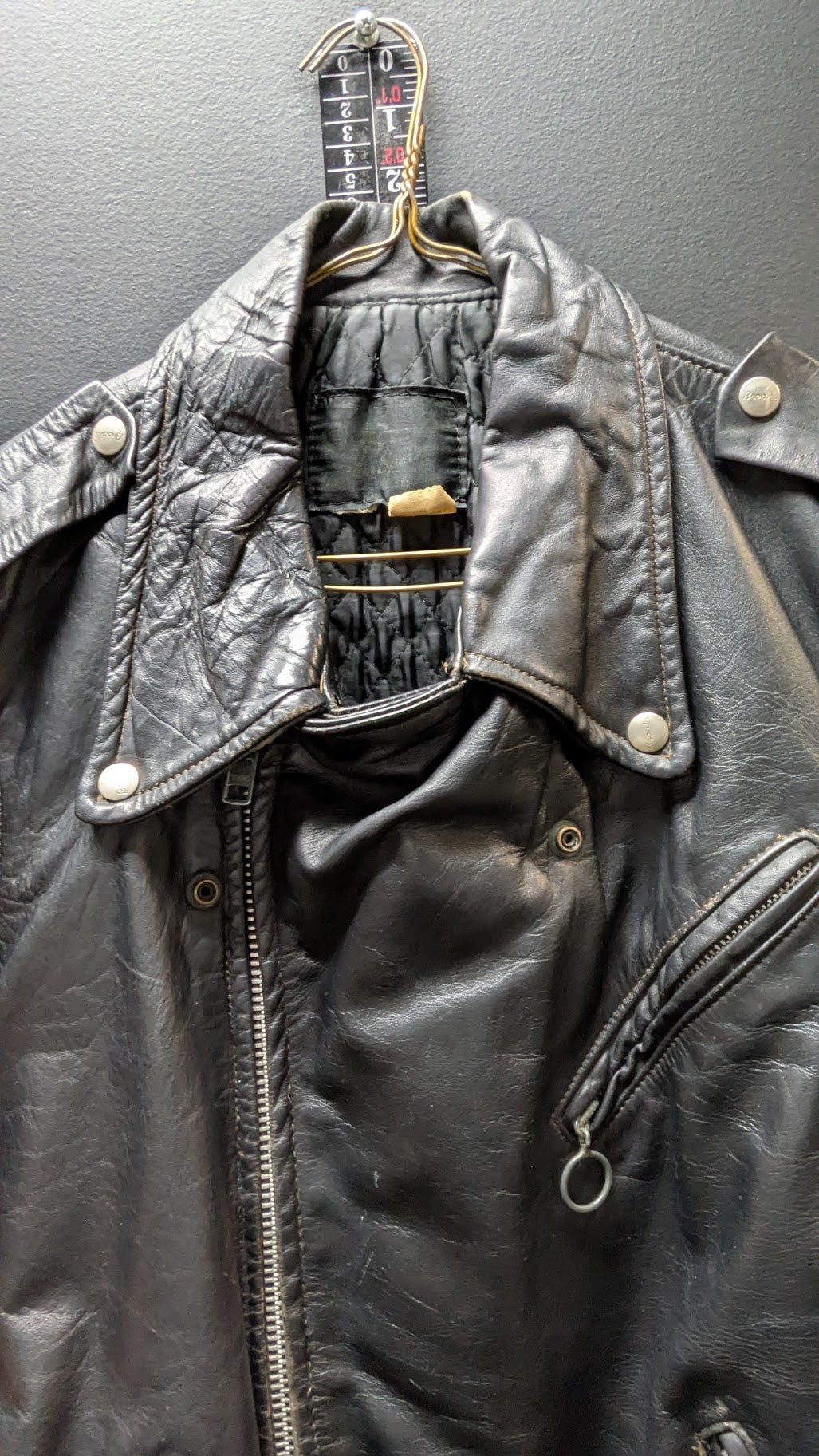 Vintage Black Leather Motorcycle Jacket – Quilted Lining & Waist Belt