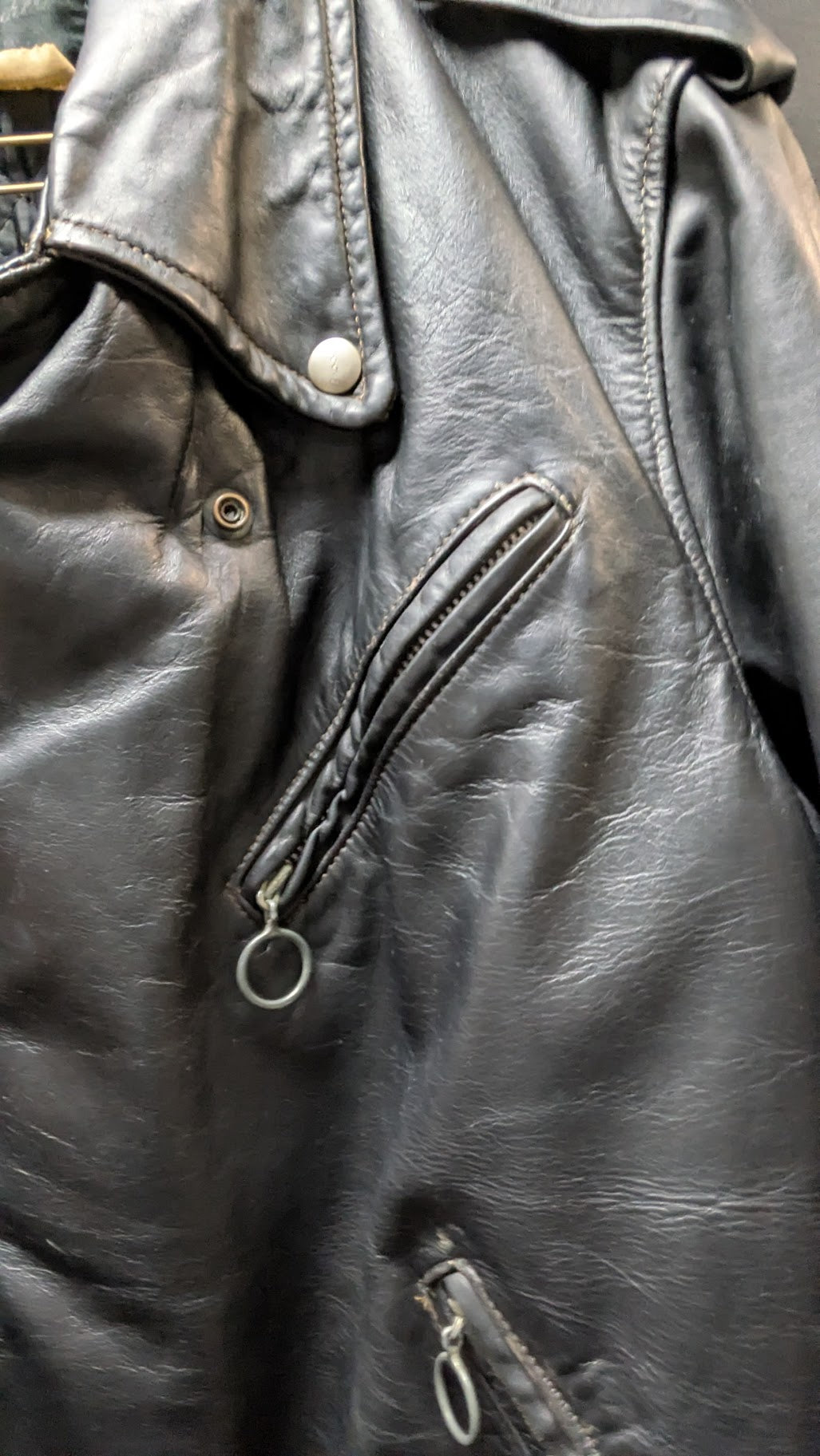 Vintage Black Leather Motorcycle Jacket – Quilted Lining & Waist Belt