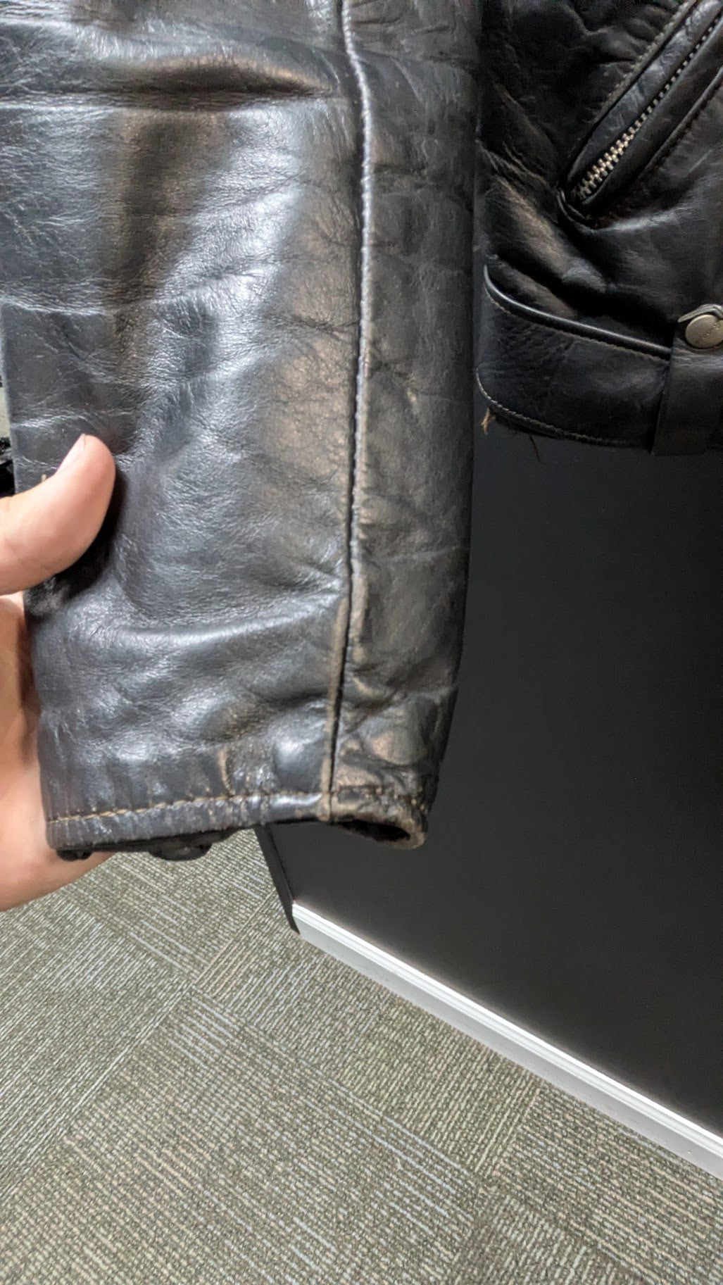 Vintage Black Leather Motorcycle Jacket – Quilted Lining & Waist Belt