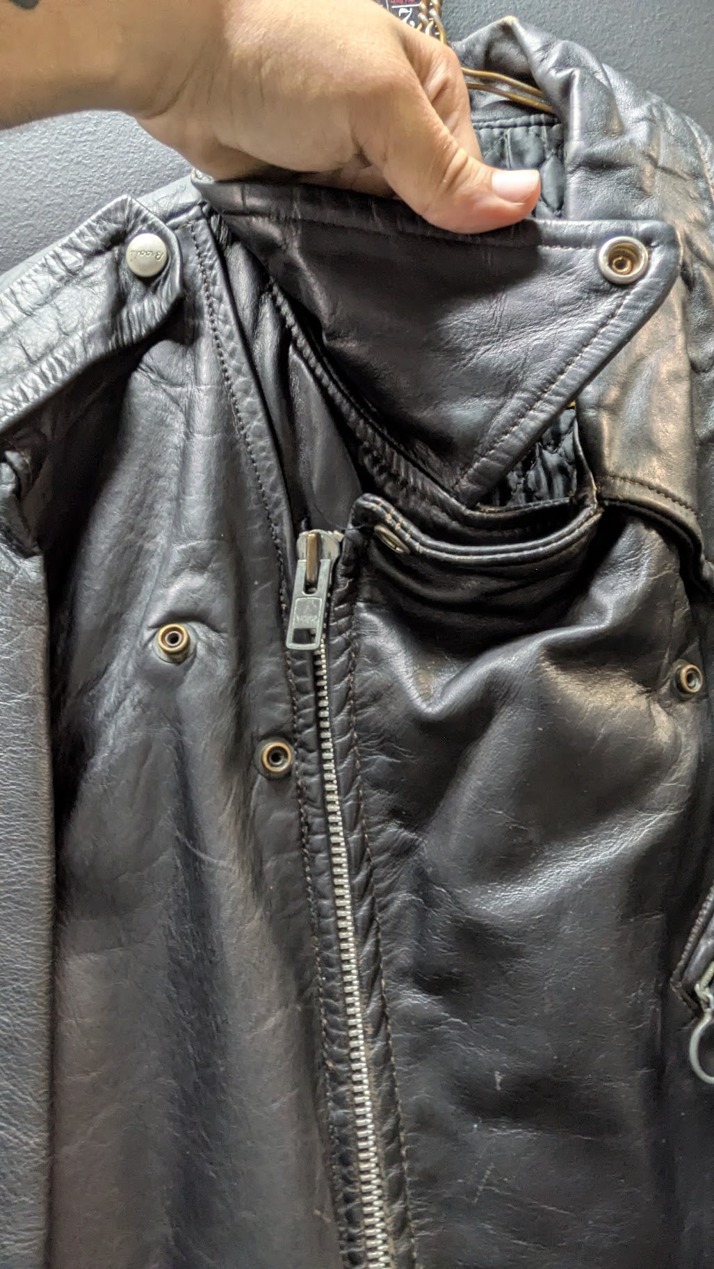 Vintage Black Leather Motorcycle Jacket – Quilted Lining & Waist Belt