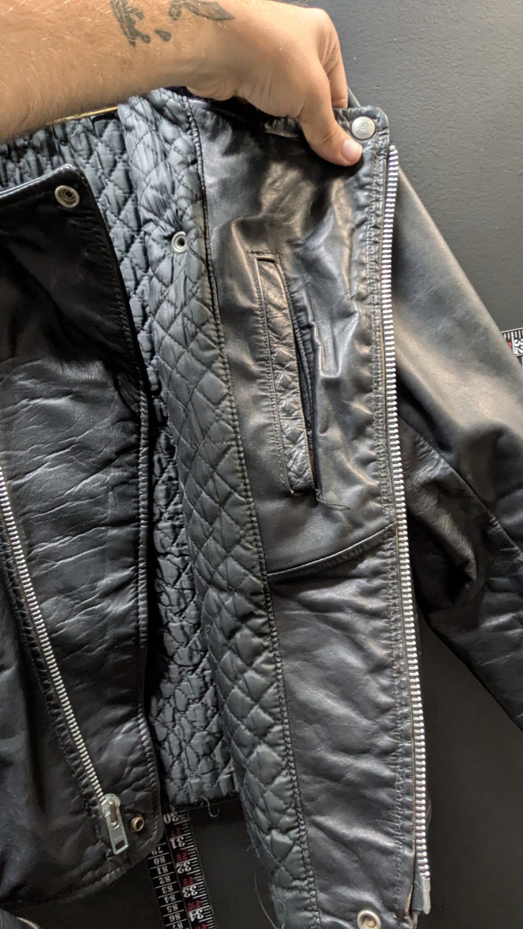 Vintage Black Leather Motorcycle Jacket – Quilted Lining & Waist Belt