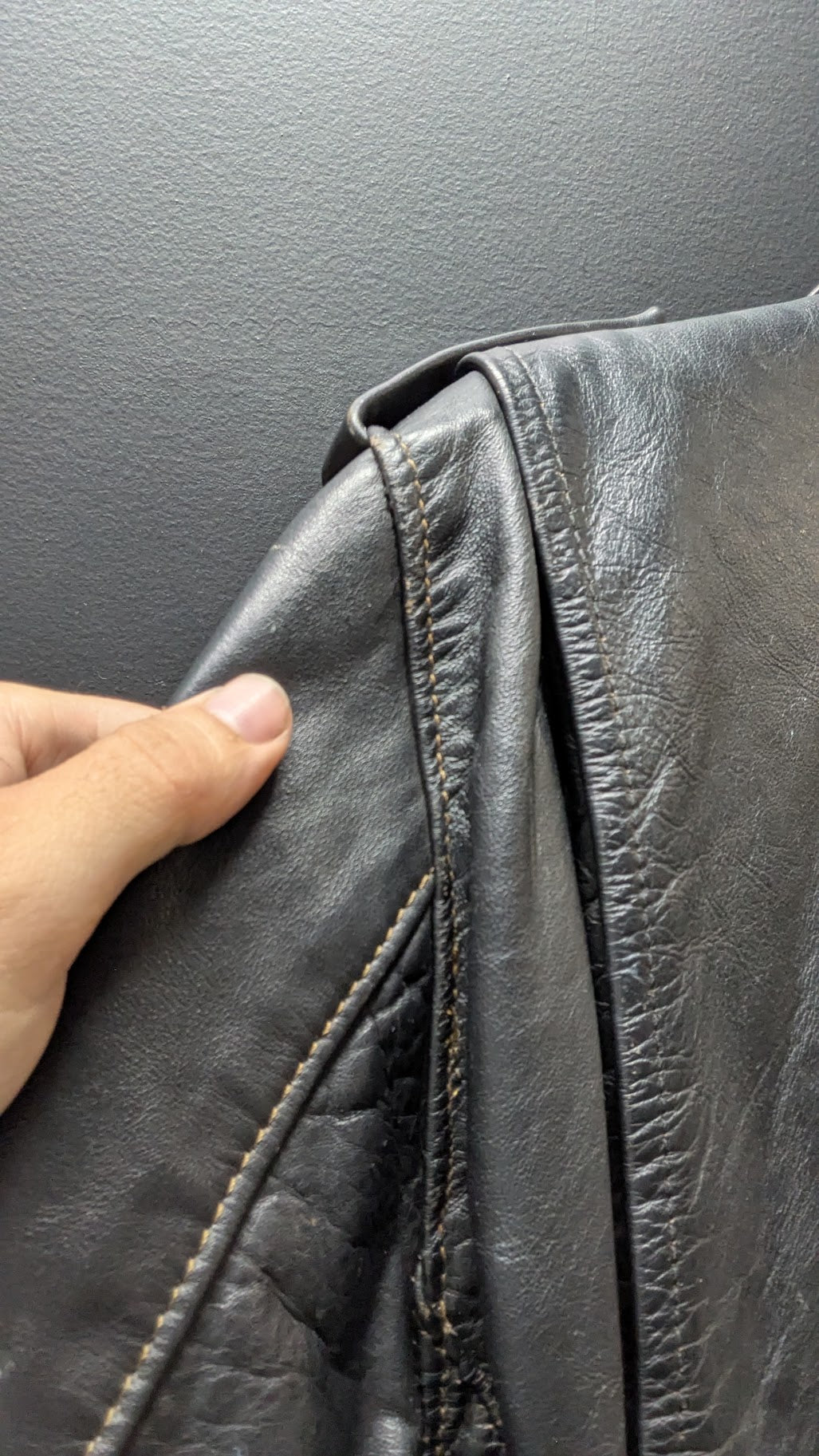 Vintage Black Leather Motorcycle Jacket – Quilted Lining & Waist Belt