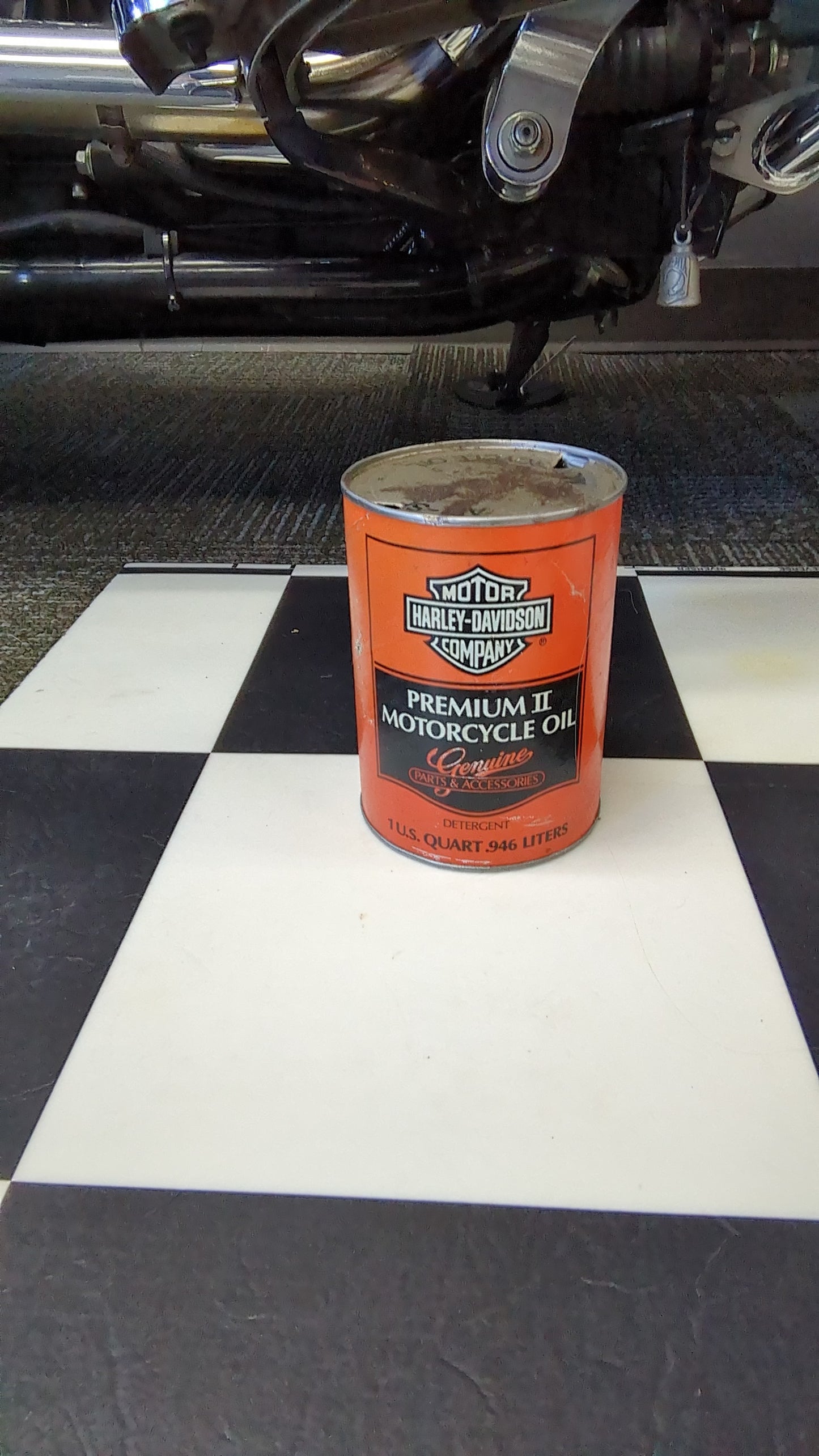 Vintage Harley Davidson metal motorcycle oil can