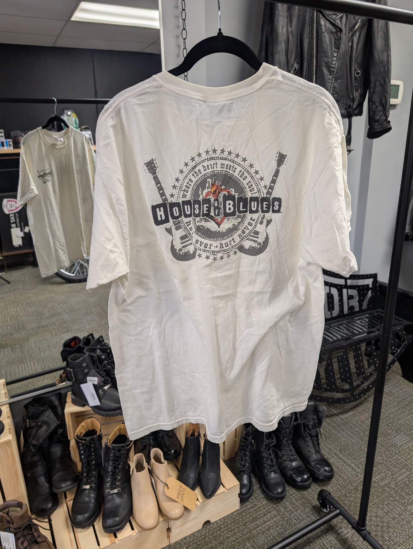 House of Blues Las Vegas Large Tshirt