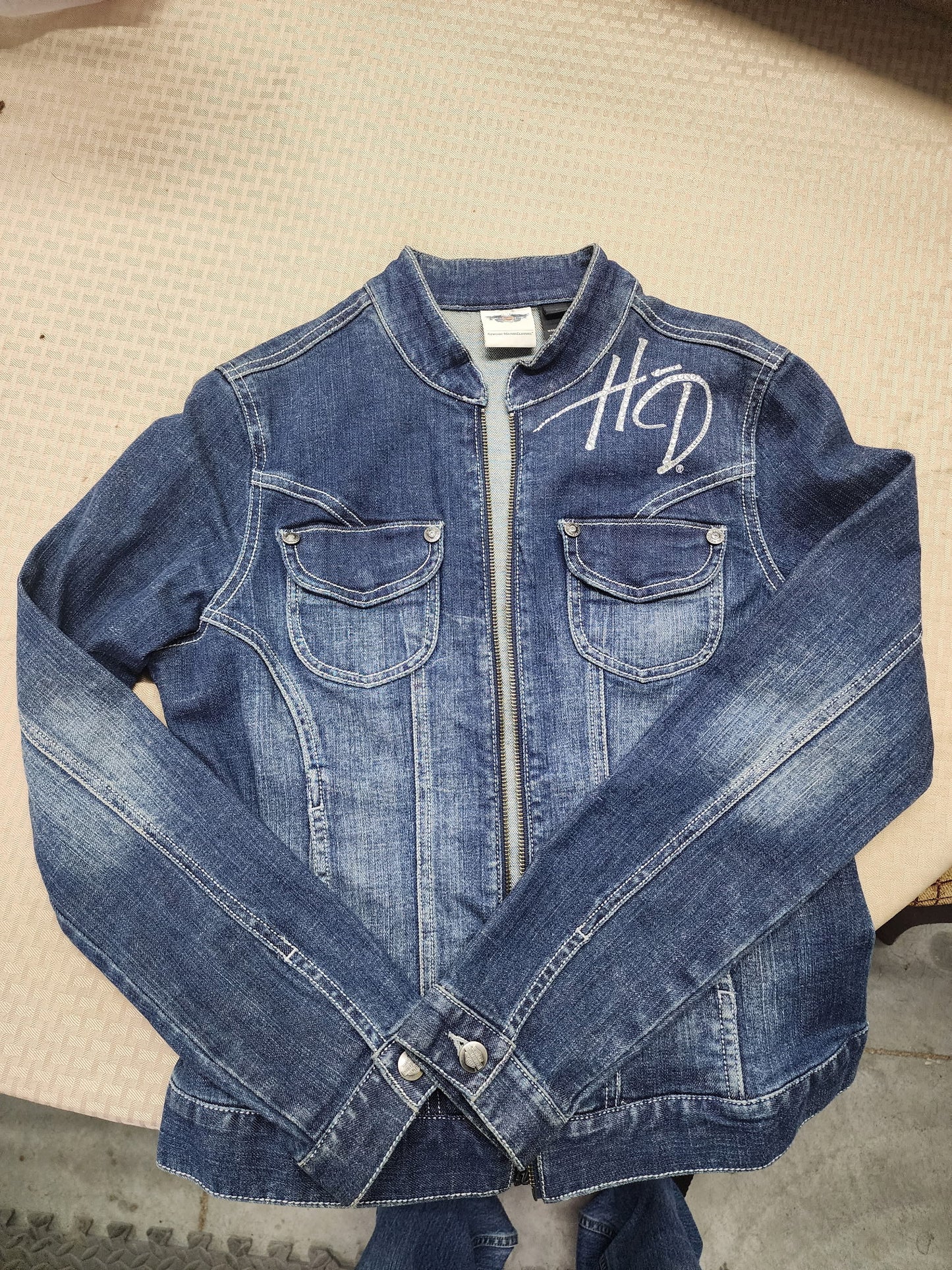Vintage Y2K Harley Davidson Denim Women's Jean Jacket size Medium