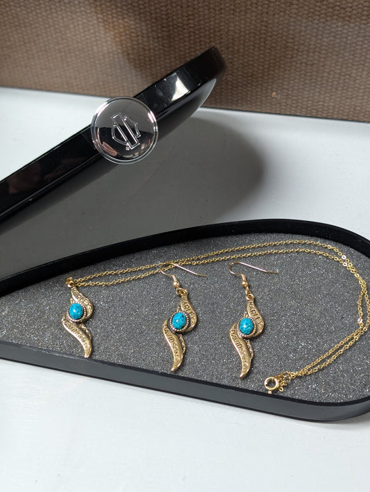 Vintage 1990s Turquoise jewelry set in unique box