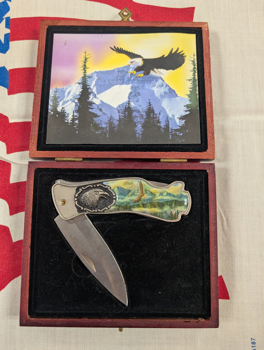 Franklin Mint eagle knife in wood box