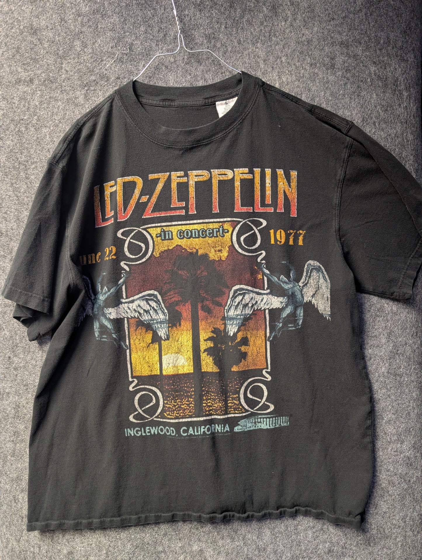 Led Zeppelin “In Concert 1977 – Inglewood, California” T-Shirt (1X Big)