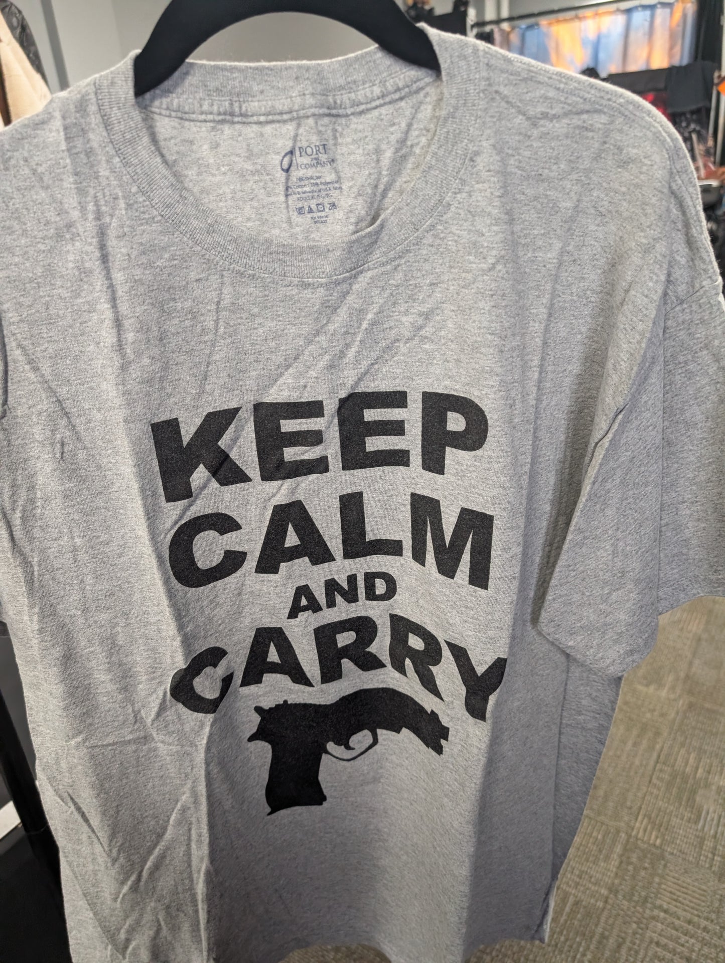 Keep Calm and Carry Size XL T-shirt