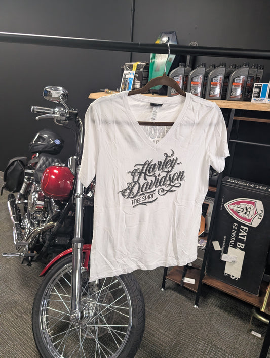 Free spirit Cherokee Harley Davidson Women's Tshirt size Medium